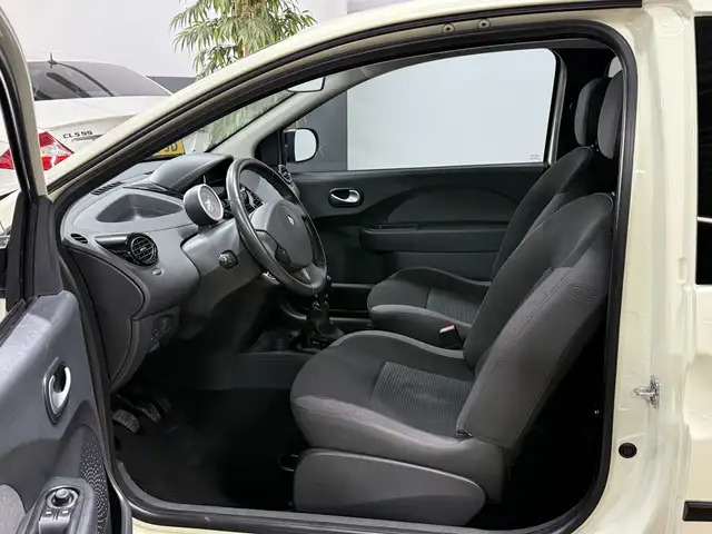 Renault Twingo view 5