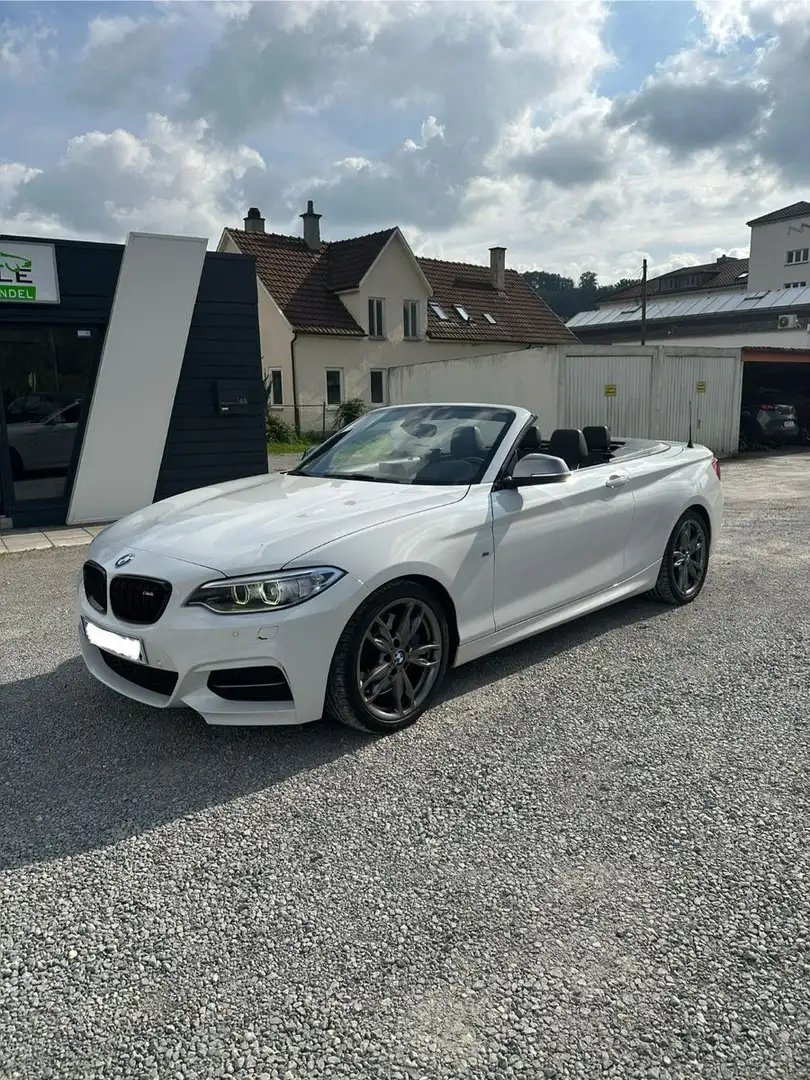 BMW 240 Weiß - 1