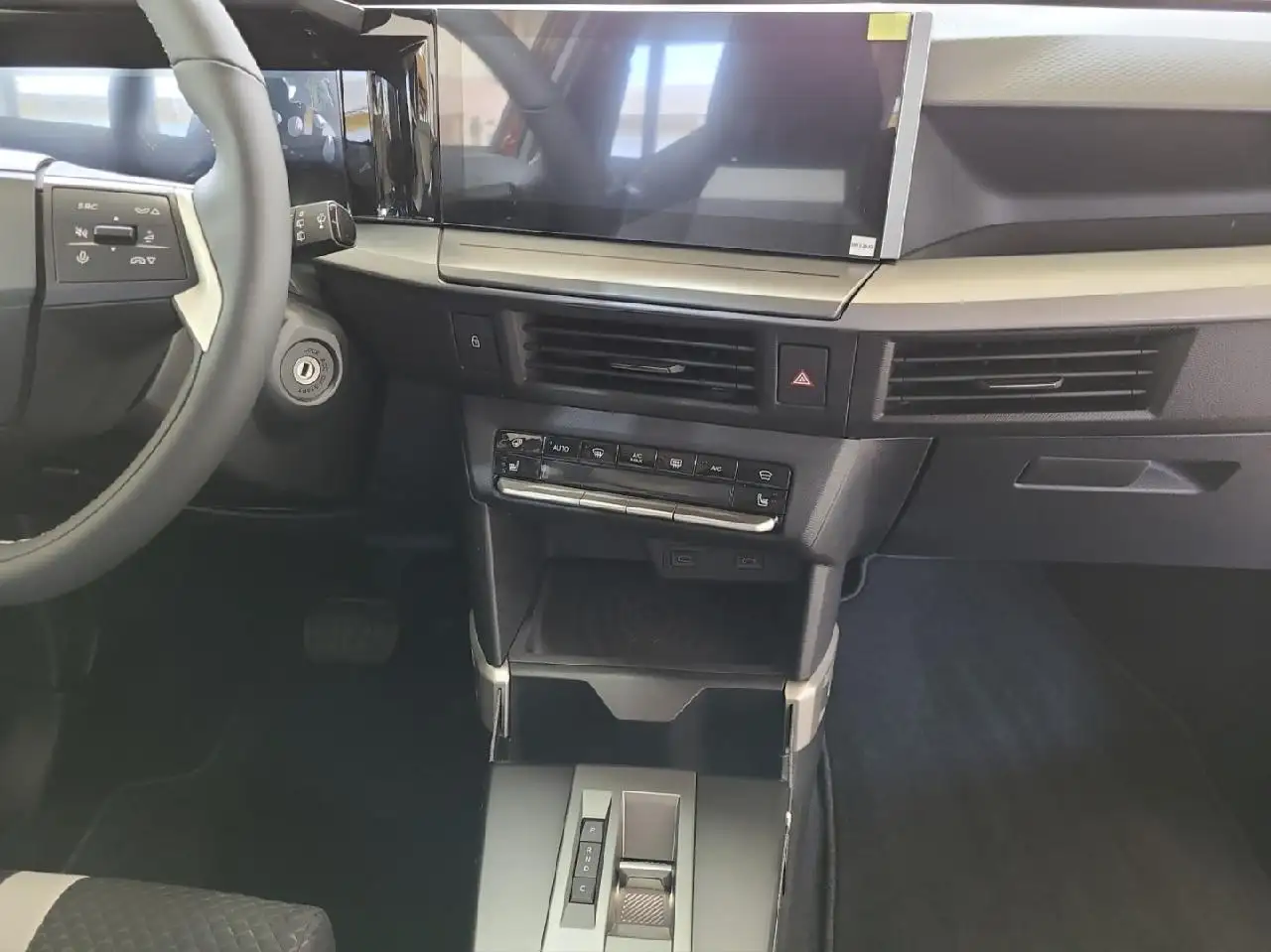Opel Frontera -e GS 44kWh +NSW+SHZ+LKHZ+FRONTS.heizbar 12