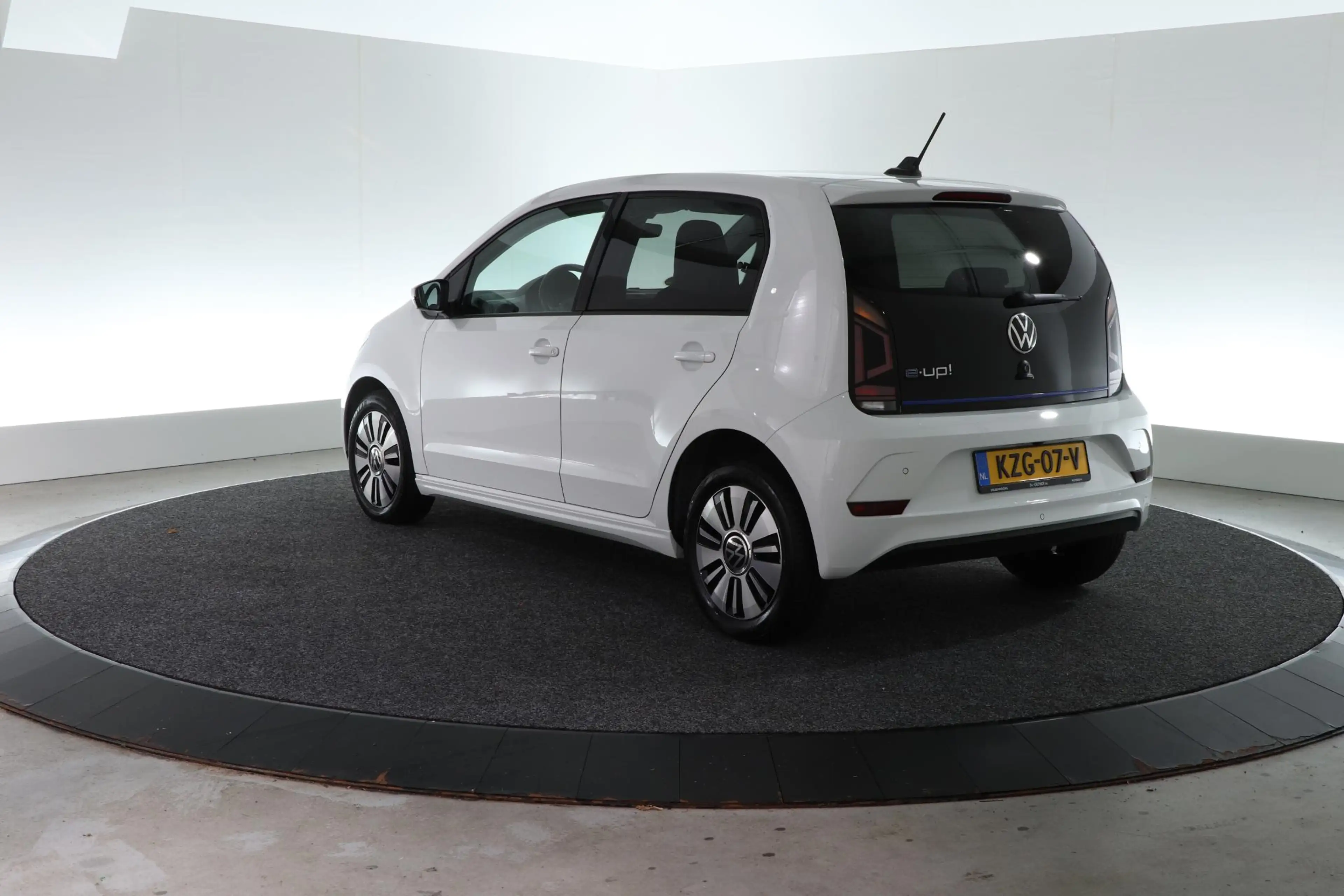 Volkswagen e-up! e-up! Style | ALL-IN PAKKET | CAMERA | STOELVERW. — photo 15