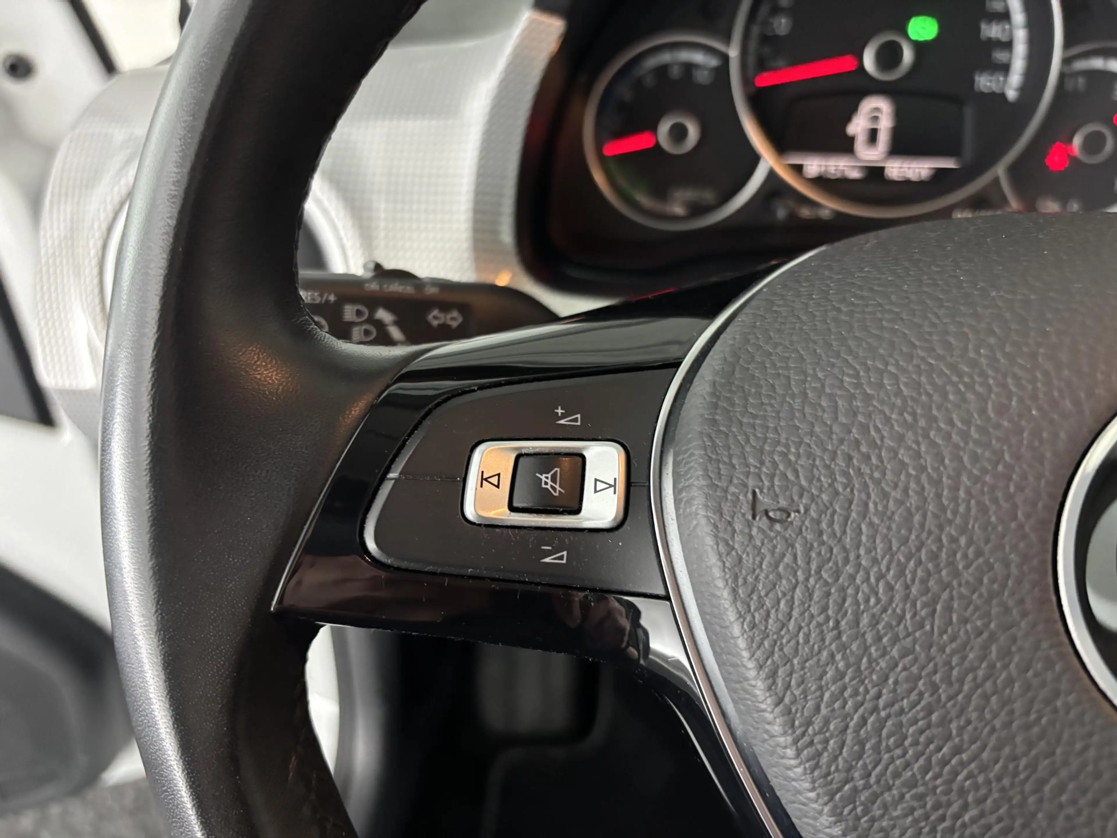 Volkswagen e-up! e-up! Style | ALL-IN PAKKET | CAMERA | STOELVERW. — photo 16
