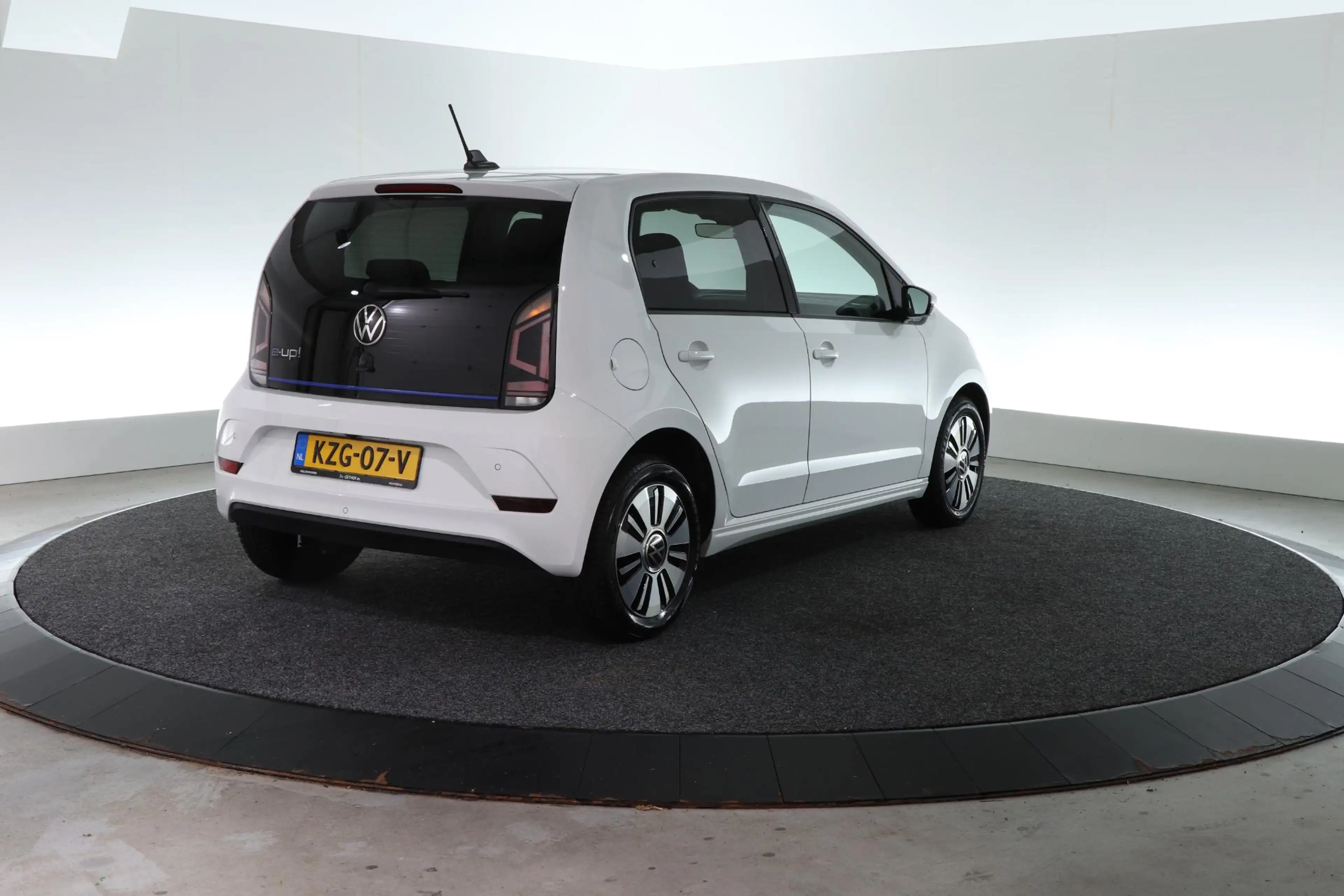 Volkswagen e-up! e-up! Style | ALL-IN PAKKET | CAMERA | STOELVERW. — photo 2