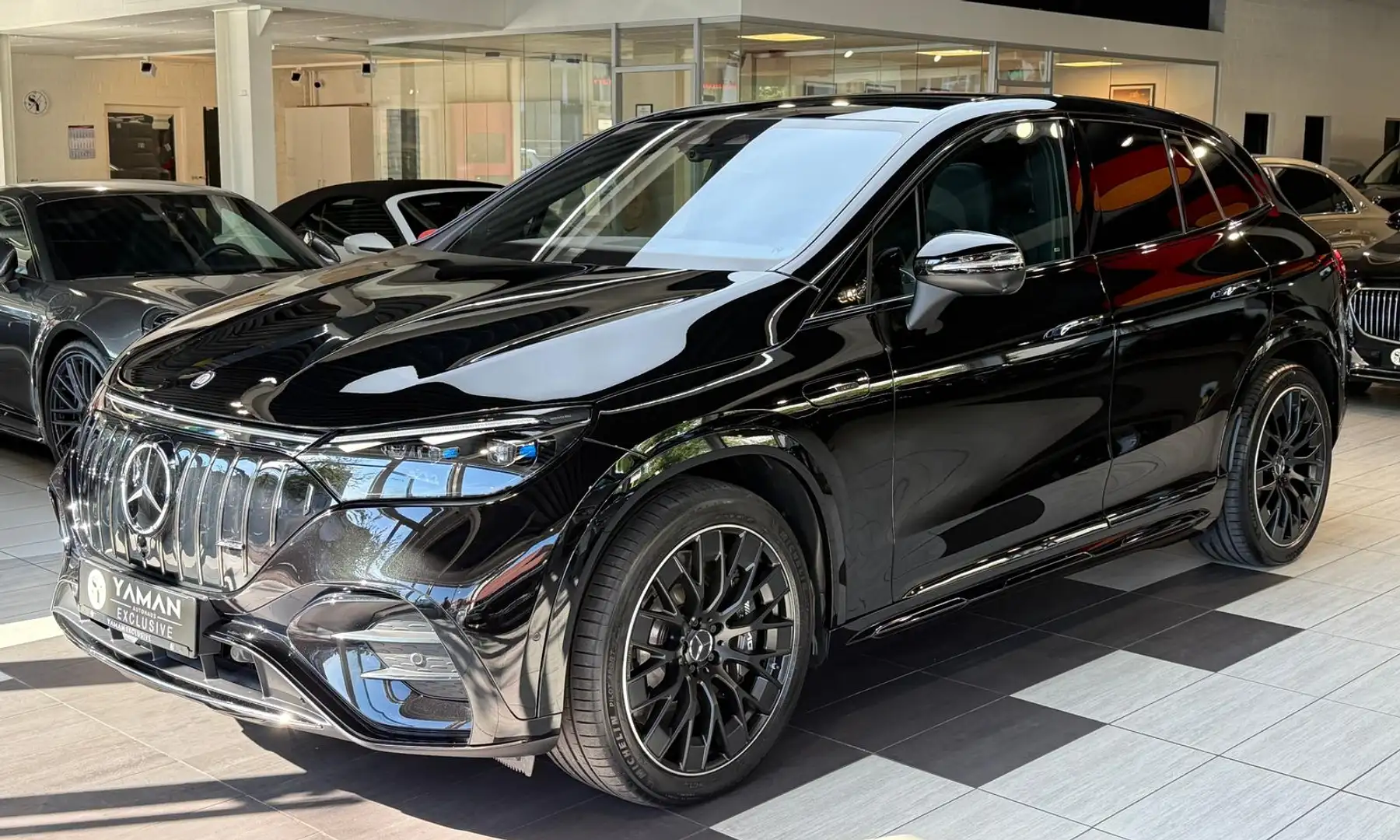 Mercedes-Benz EQE SUV AMG 43 4Matic*Premium+*Pano*HuD* Чёрный - 1