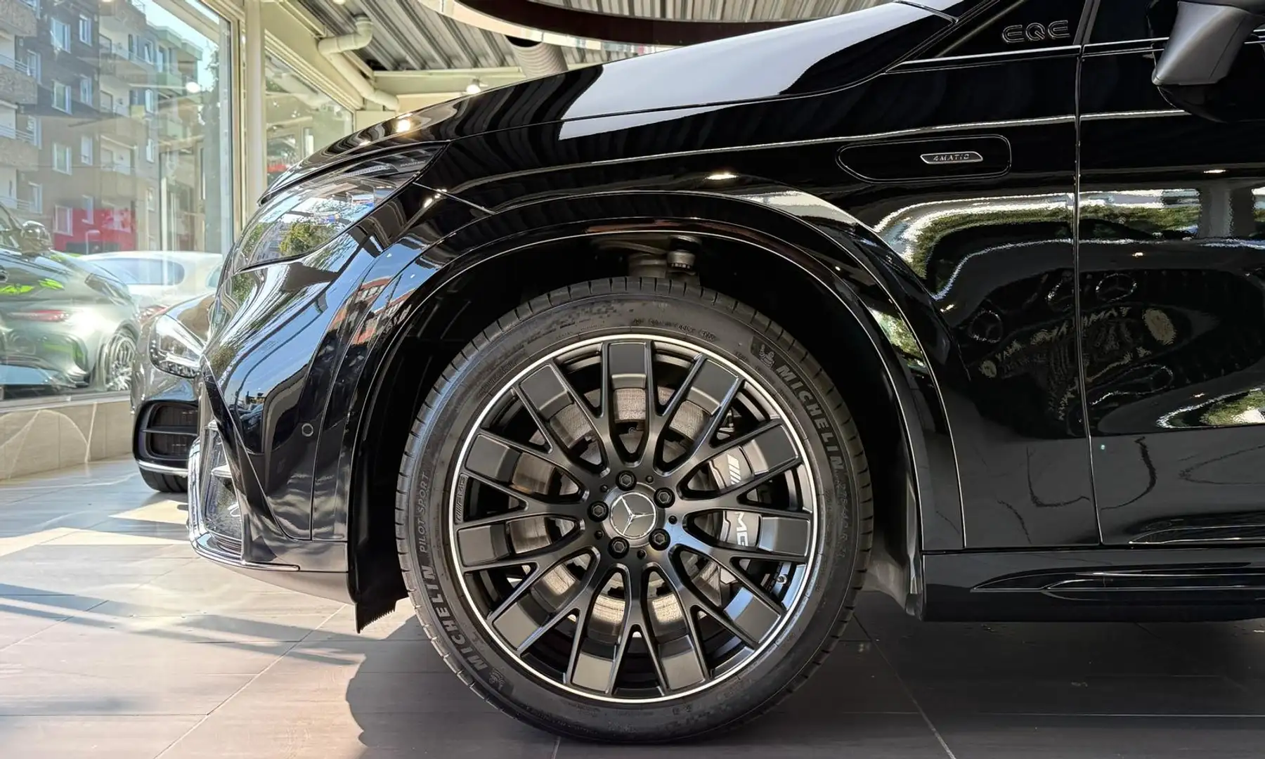 Mercedes-Benz EQE SUV AMG 43 4Matic*Premium+*Pano*HuD* Чёрный - 2