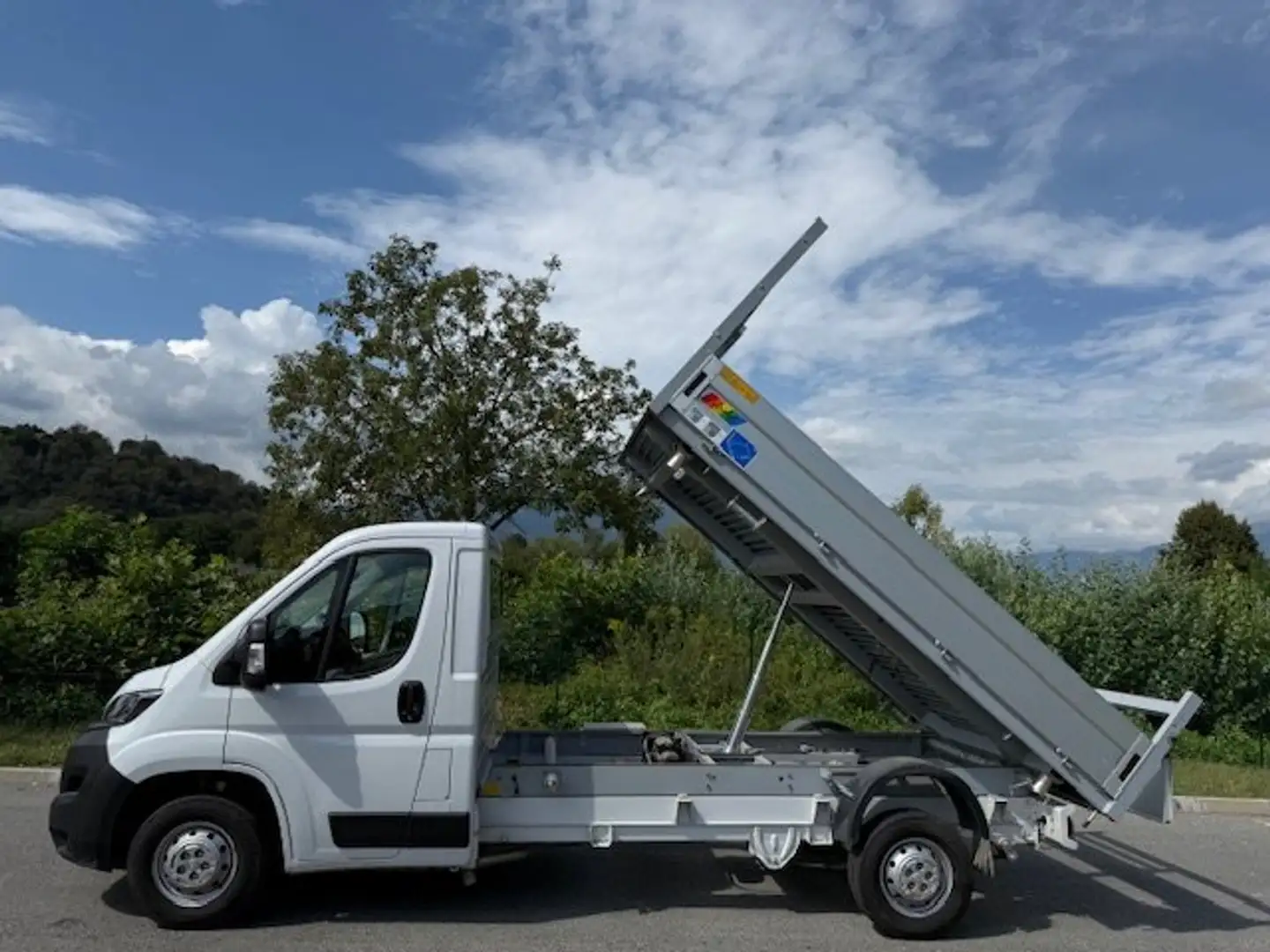 Peugeot Boxer 2.2 hdi RIBALTABILE TRILATERALE Blanco - 1