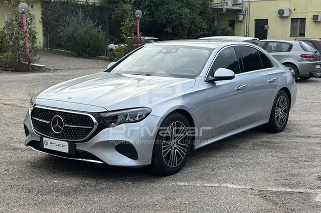 Mercedes-Benz E 220 E 220 d Mild hybrid 4Matic Advanced