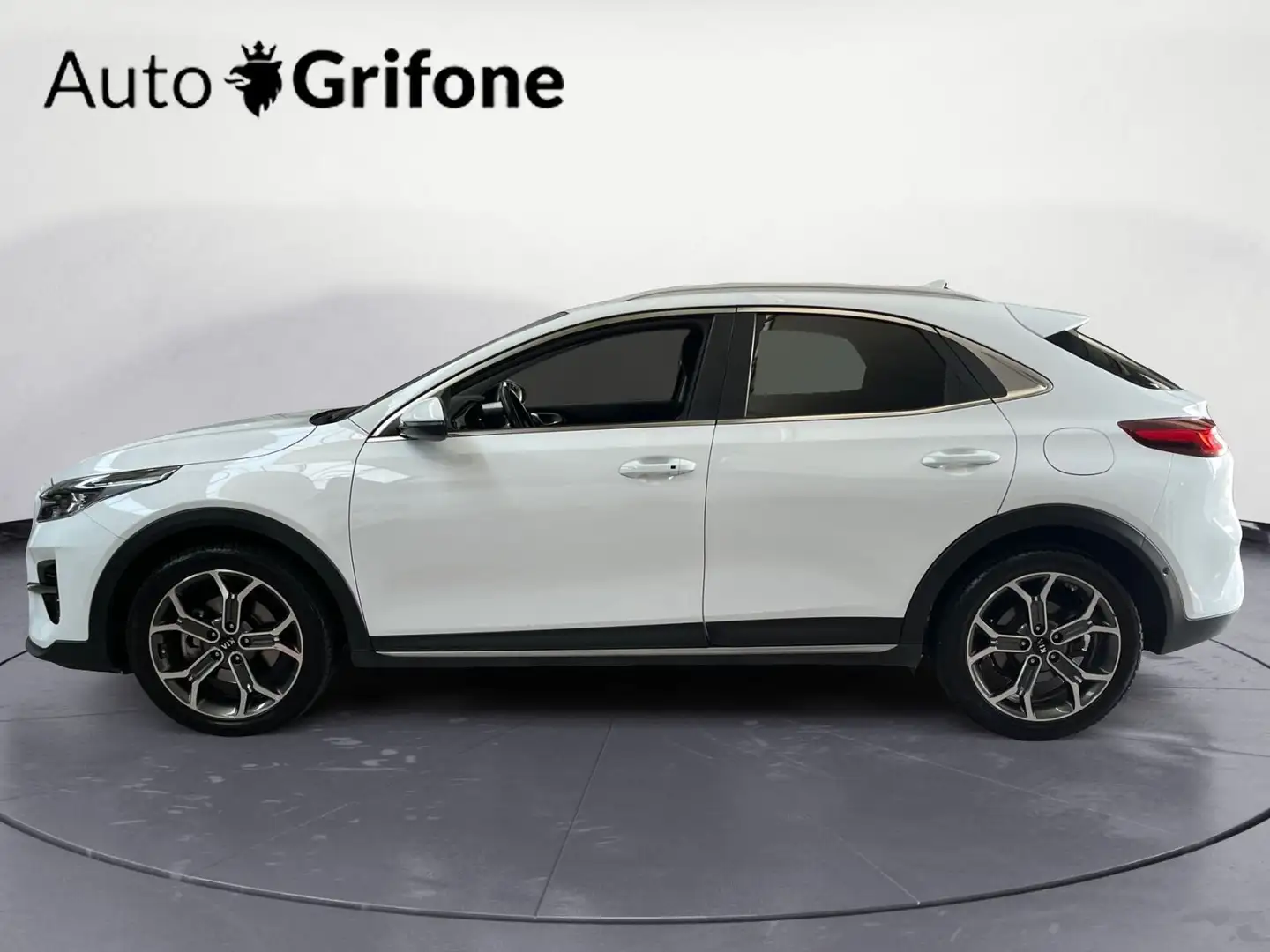 Kia XCeed 1.6 CRDi 136CV MHEV iMT High Tech Weiß - 2