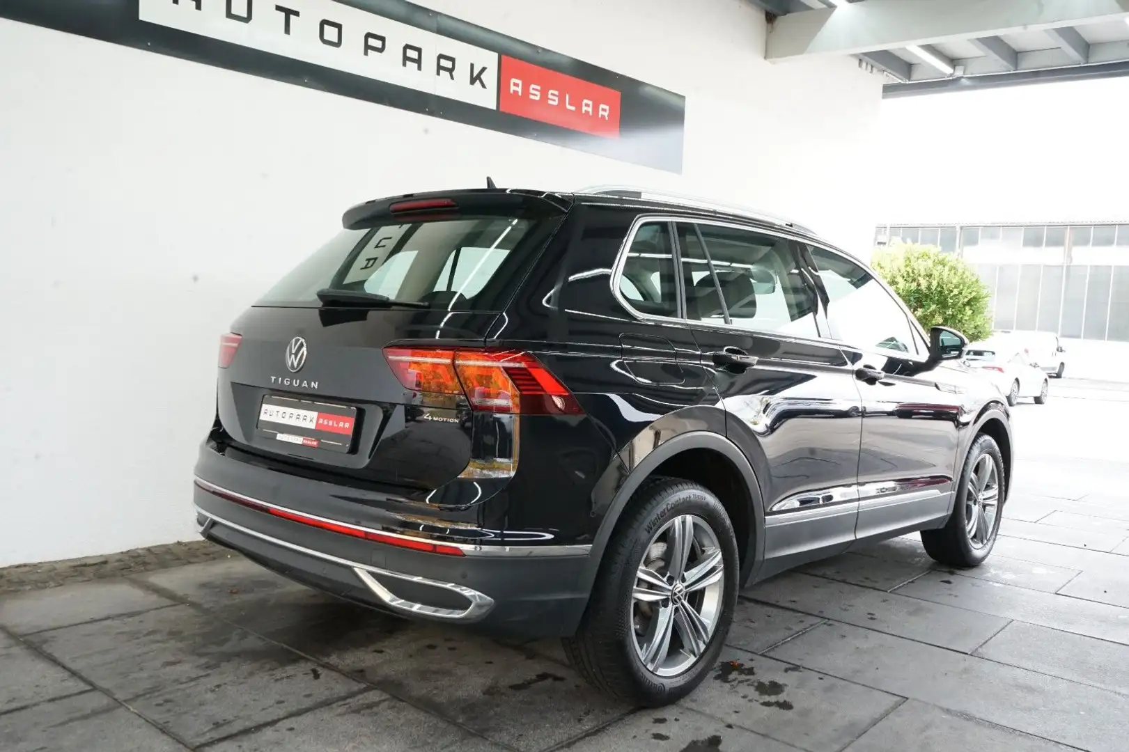 Volkswagen Tiguan Elegance 4Motion/Pano/HeadUp/IQ.LIGHT/Key Schwarz - 2