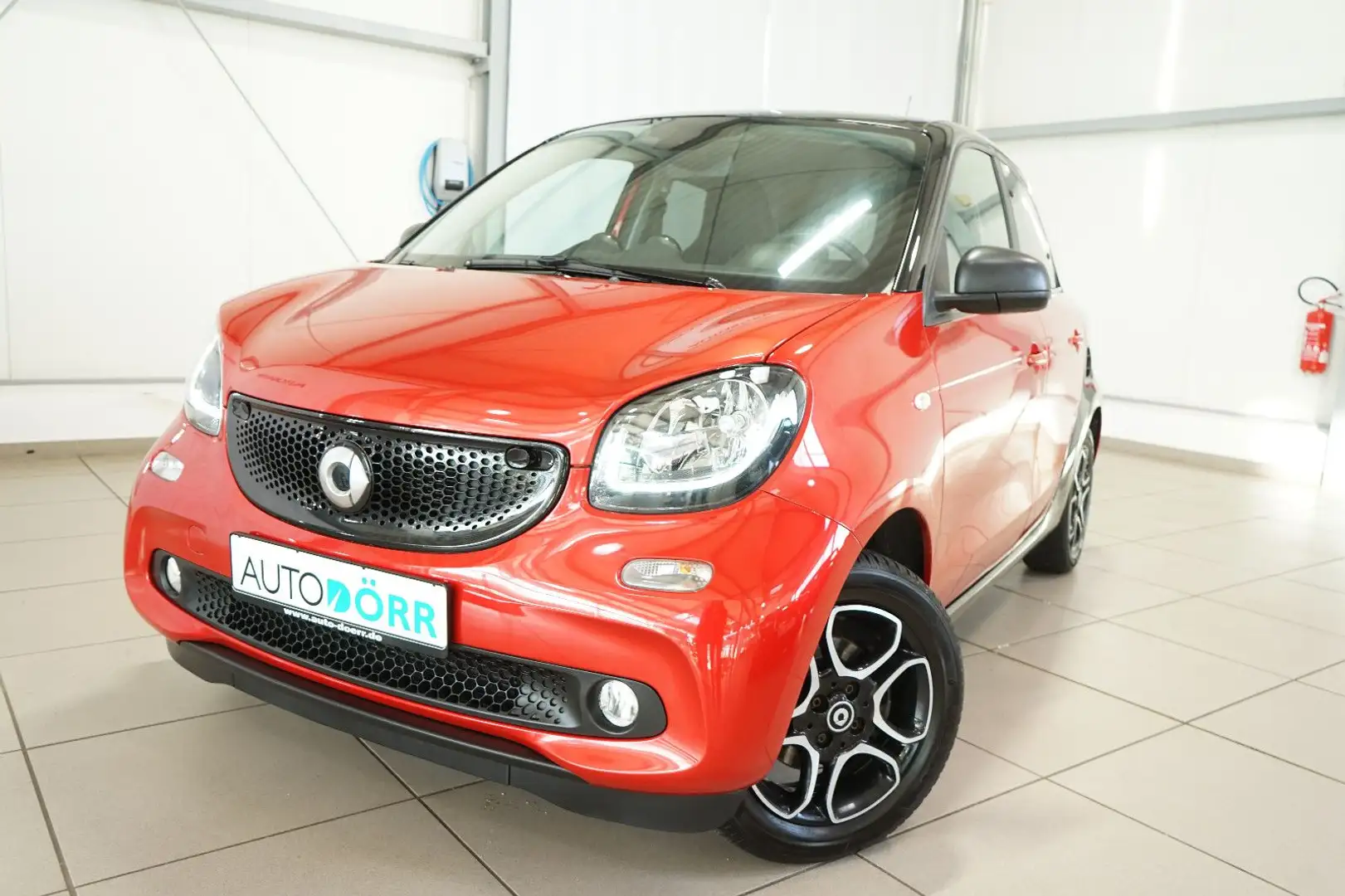 smart forFour Automatik passion+Sitzheiz.+Navi+Tempom. Rot - 1