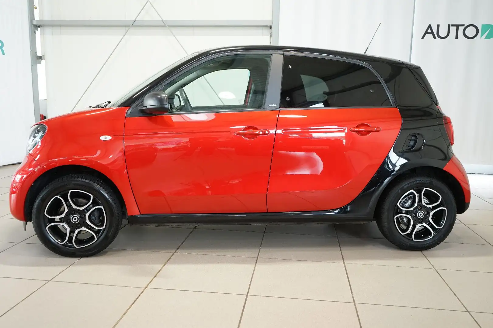 smart forFour Automatik passion+Sitzheiz.+Navi+Tempom. Rot - 2