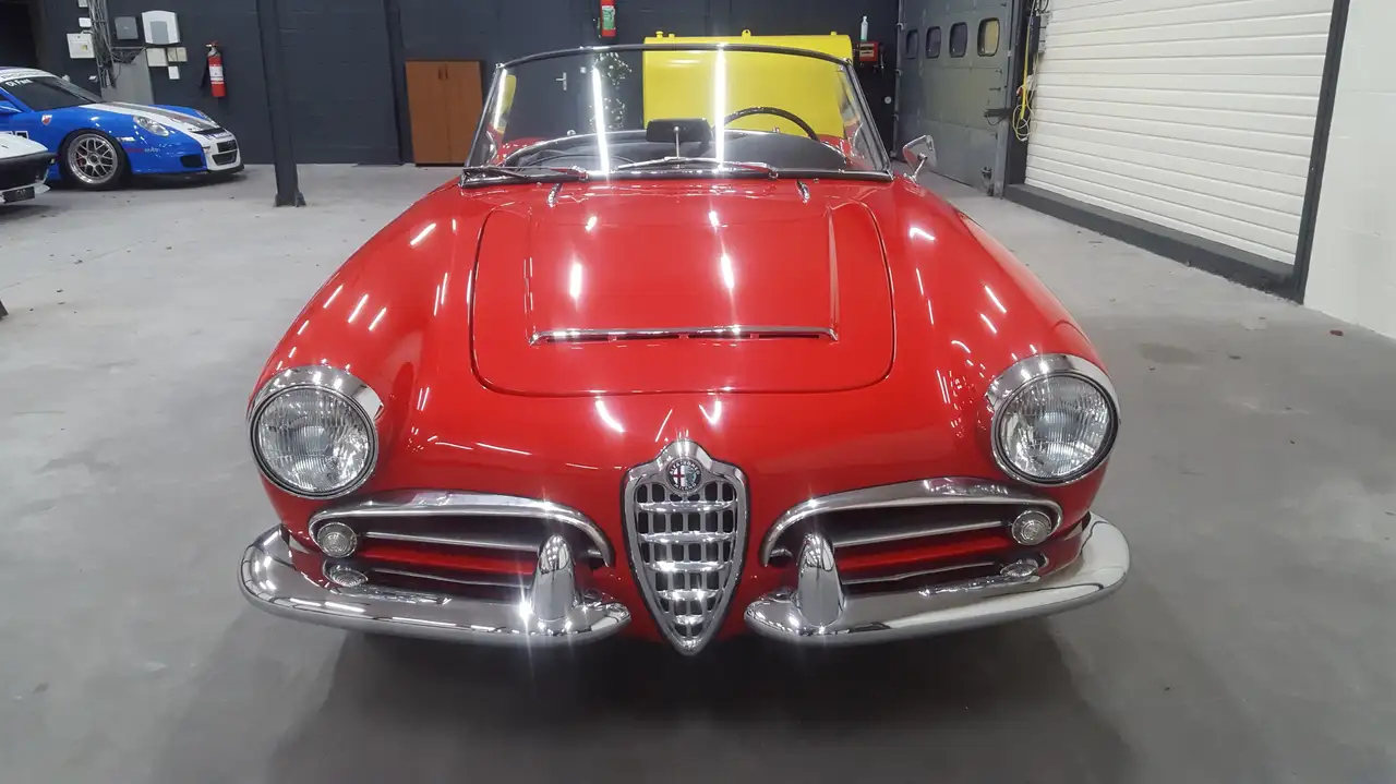 Alfa Romeo Giulia Spider, foto 2