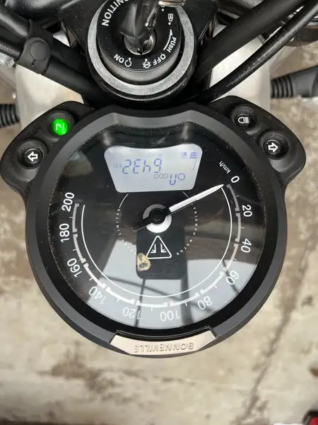 Triumph Street Twin - foto 6