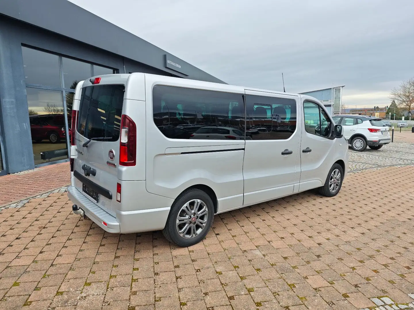 Fiat Talento Kombi L2H1 1,2t Family NAVI|KAM|AHK Stříbrná - 2