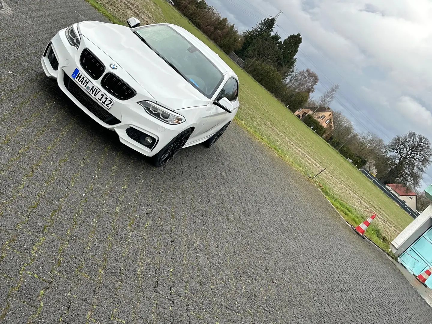 BMW 220 220d Coupe M Paket Weiß - 1