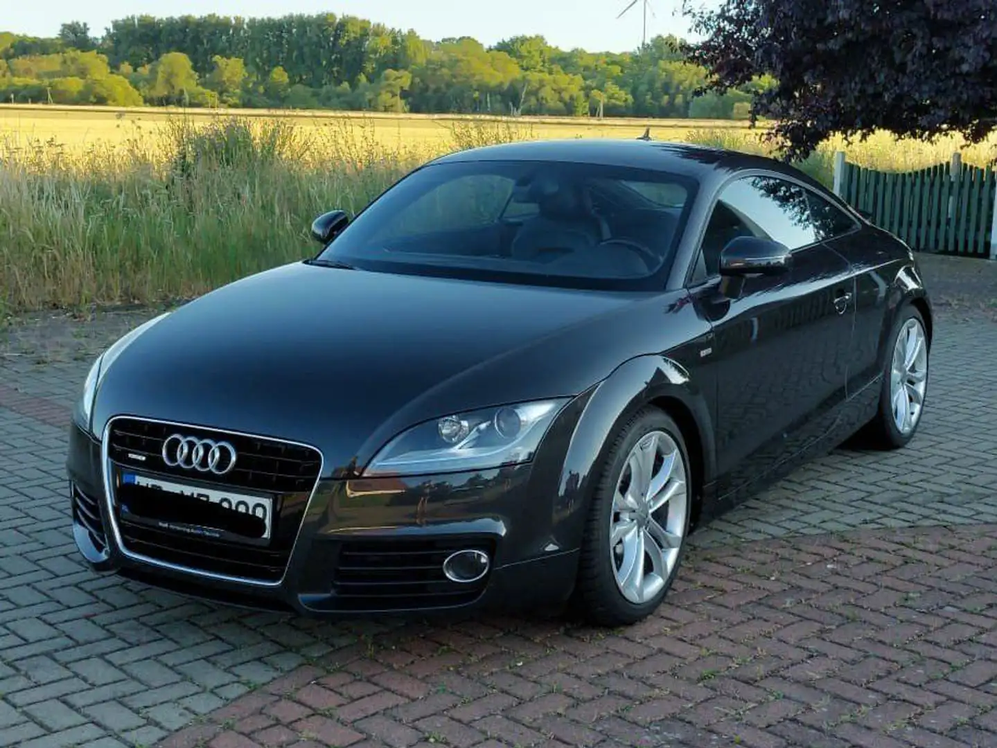 Audi TT Audi TT Coupe Diesel Coupe 2.0 TDI quattro - 1