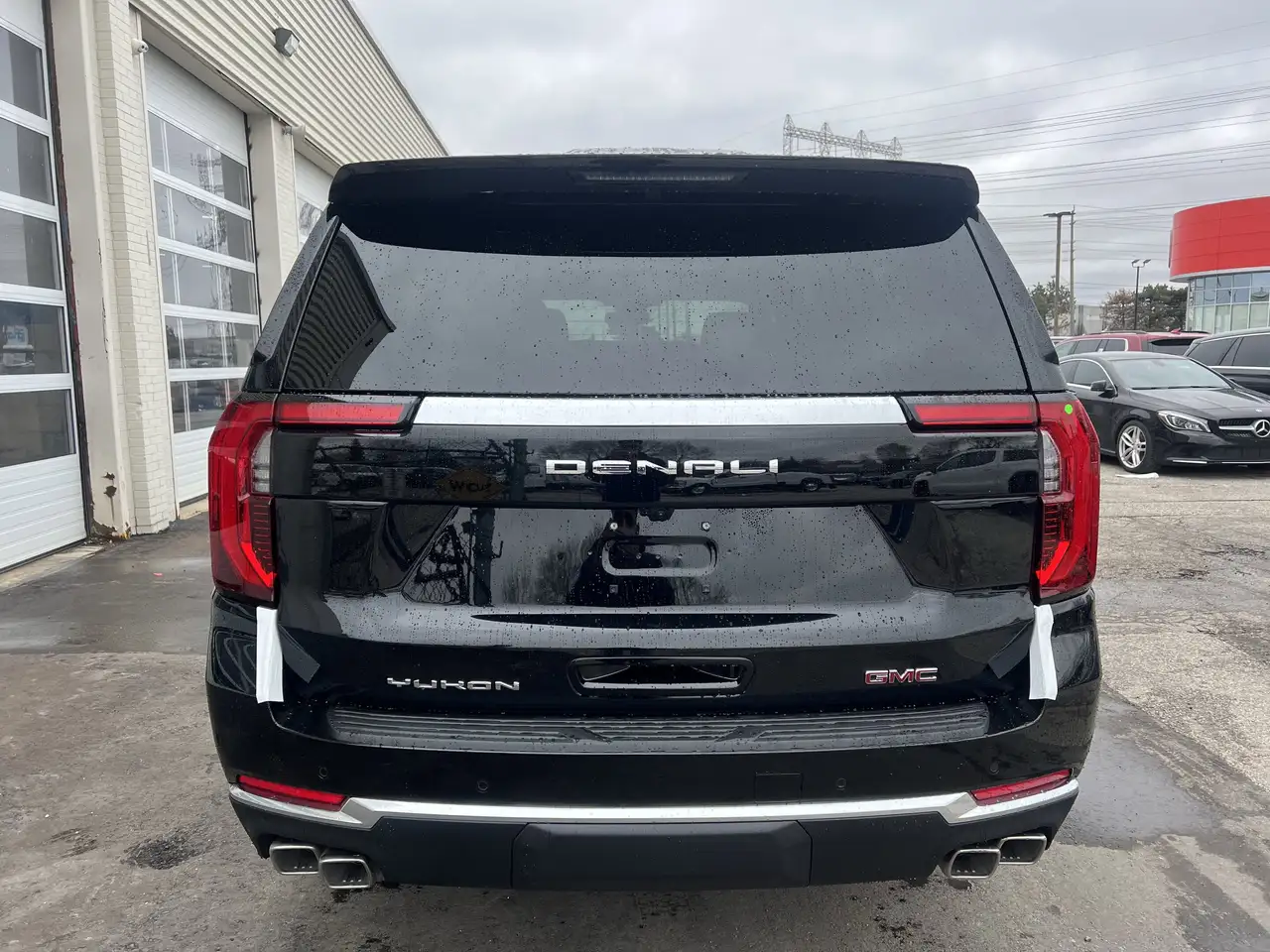 GMC Yukon снимка GMC Yukon