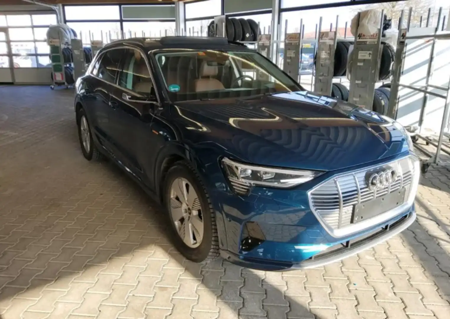 Audi e-tron 55 quattro Business Blu/Azzurro - 2