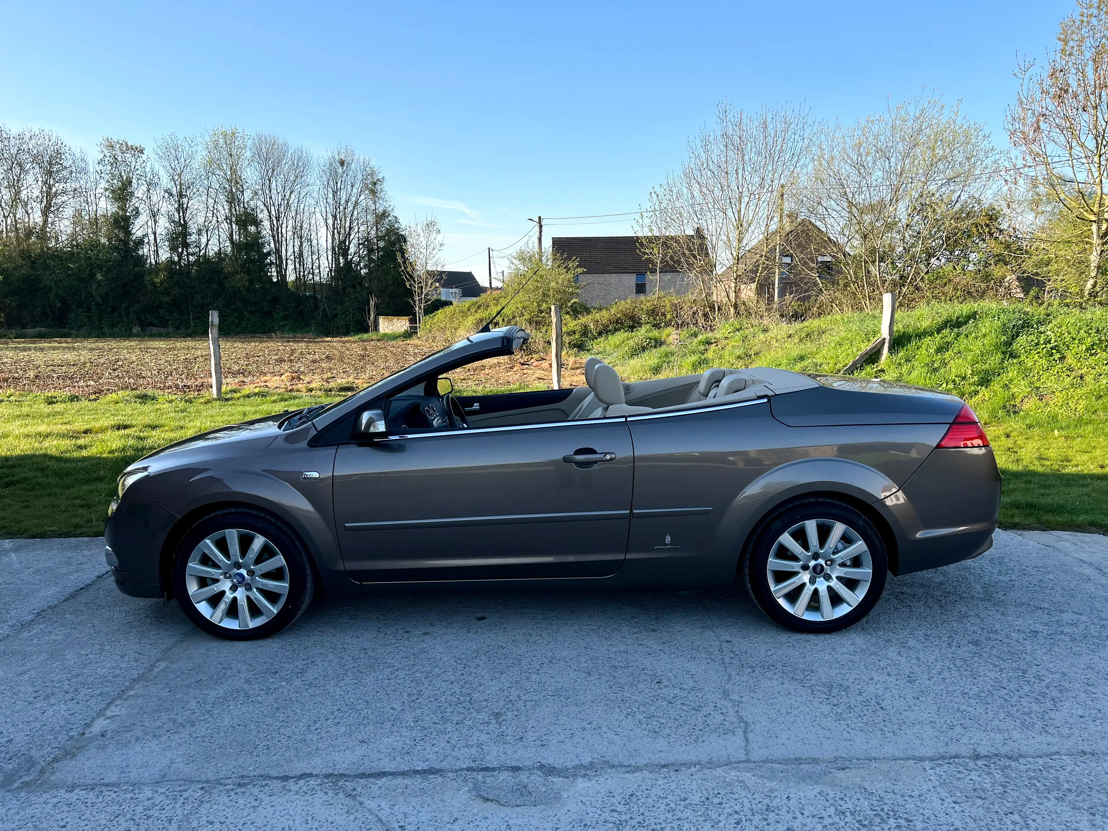 Ford Focus CC 2.0 TDCi Titanium — photo 5