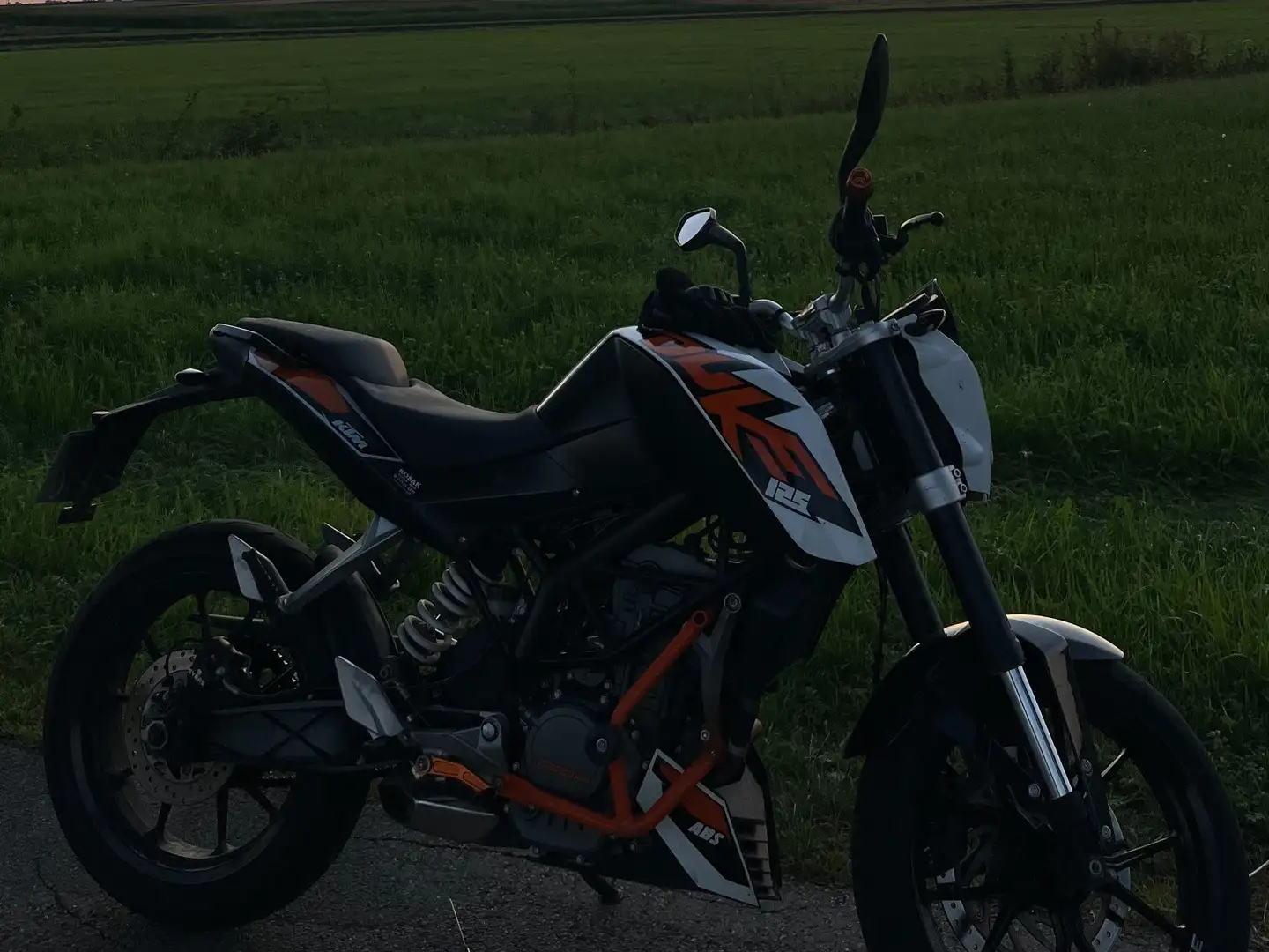 KTM 125 Duke Alb - 1