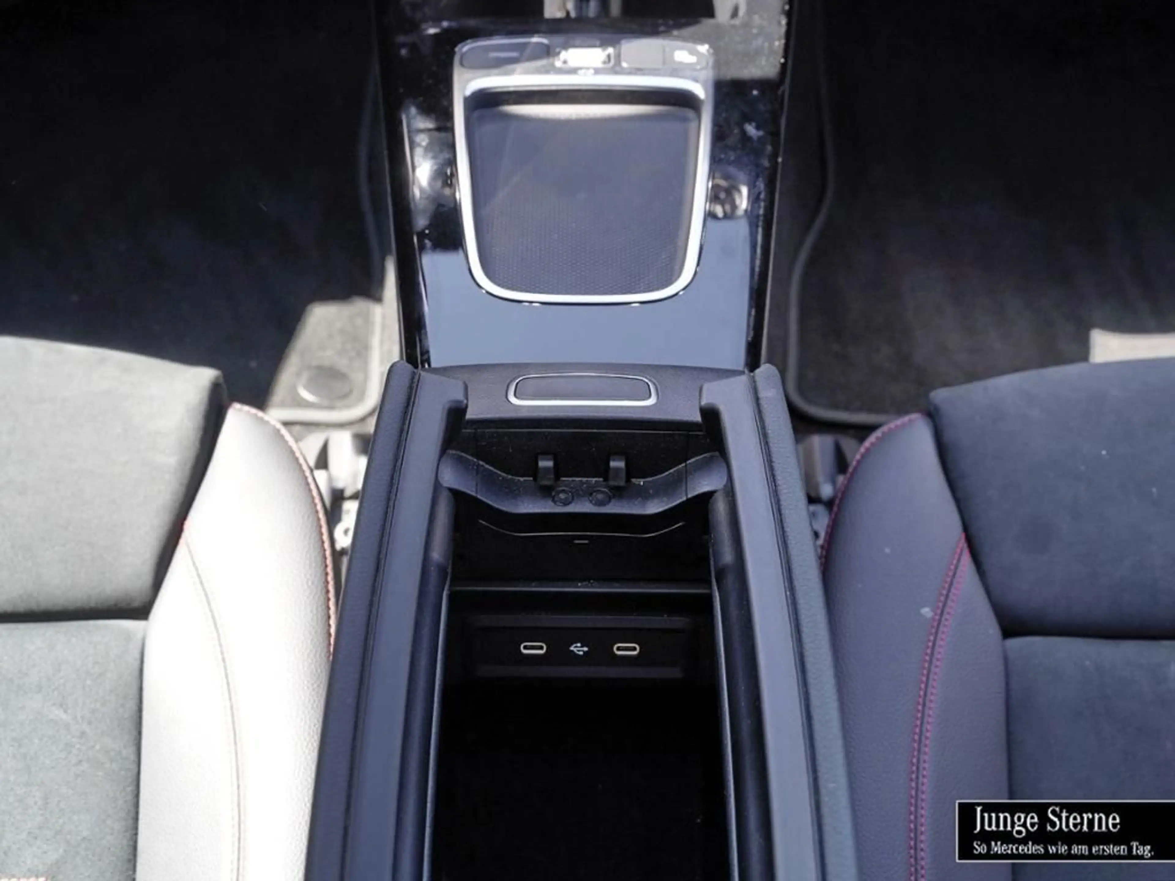 Mercedes-Benz A 35 AMG AMG A 35 4MATIC Kompaktlimousine 360 AHK AUT LM — photo 11