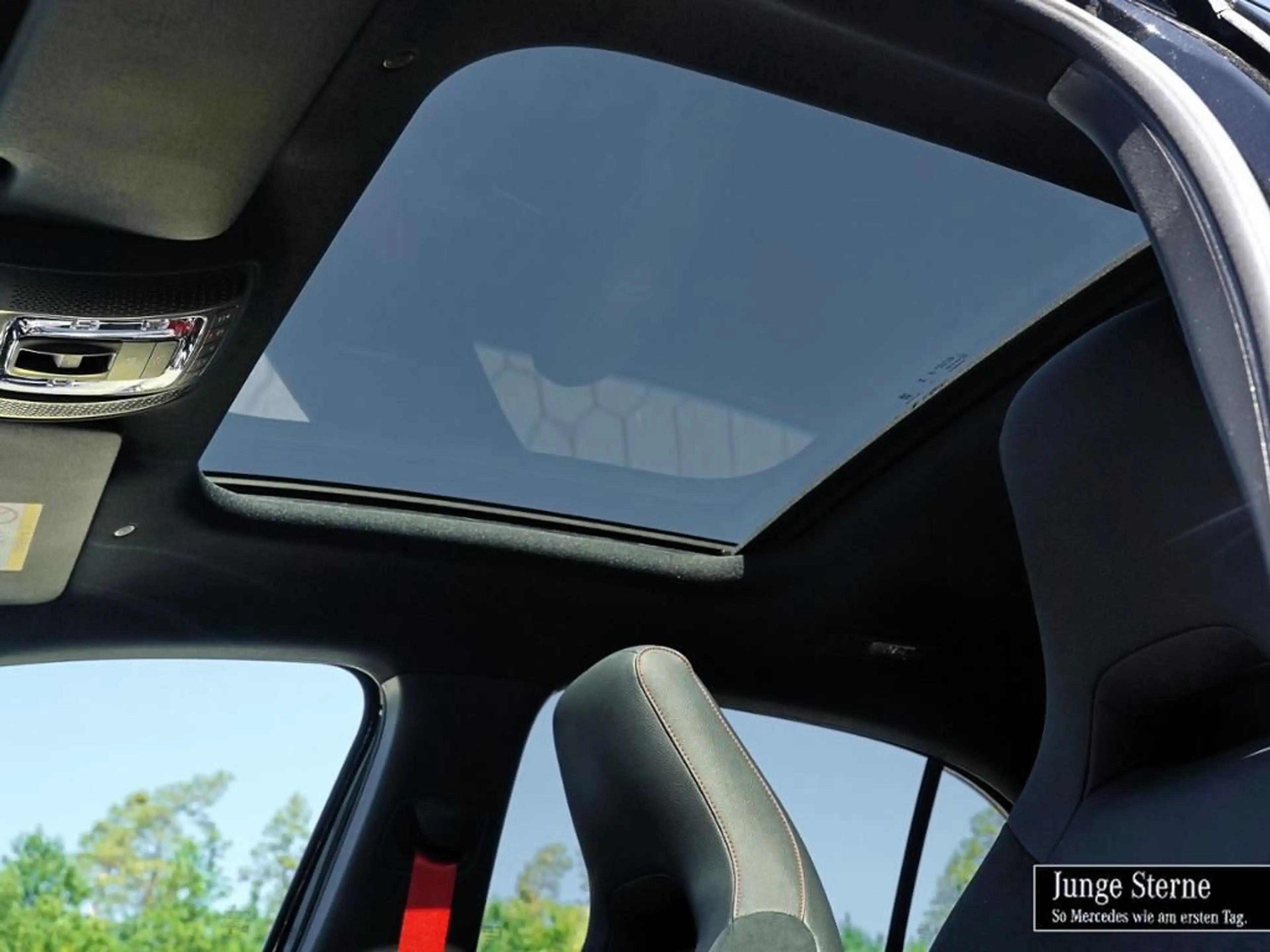 Mercedes-Benz A 35 AMG AMG A 35 4MATIC Kompaktlimousine 360 AHK AUT LM — photo 12