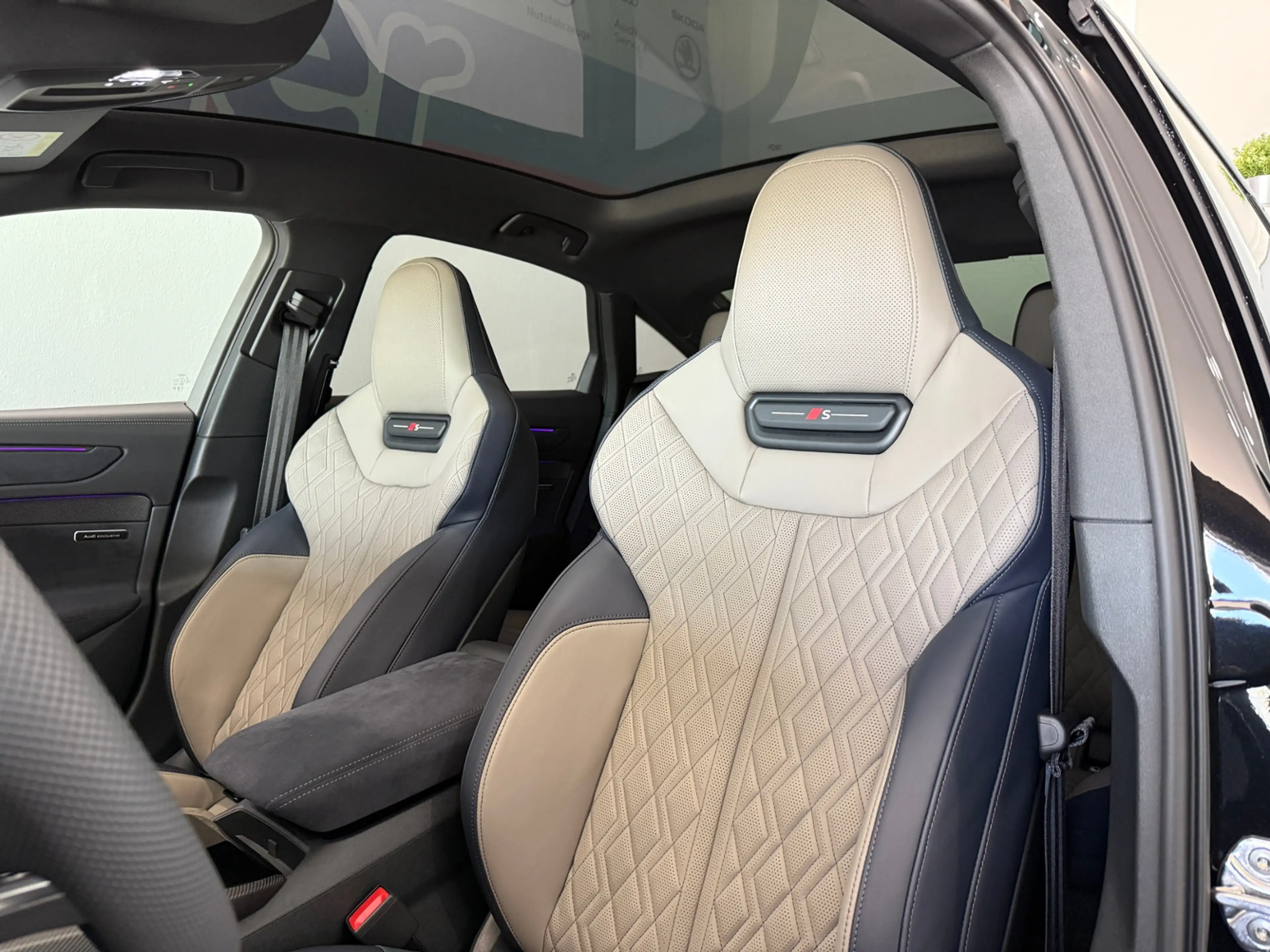 Audi A6 Limousine 3.0TFSI quattro NeuesModell PanoDach — photo 14