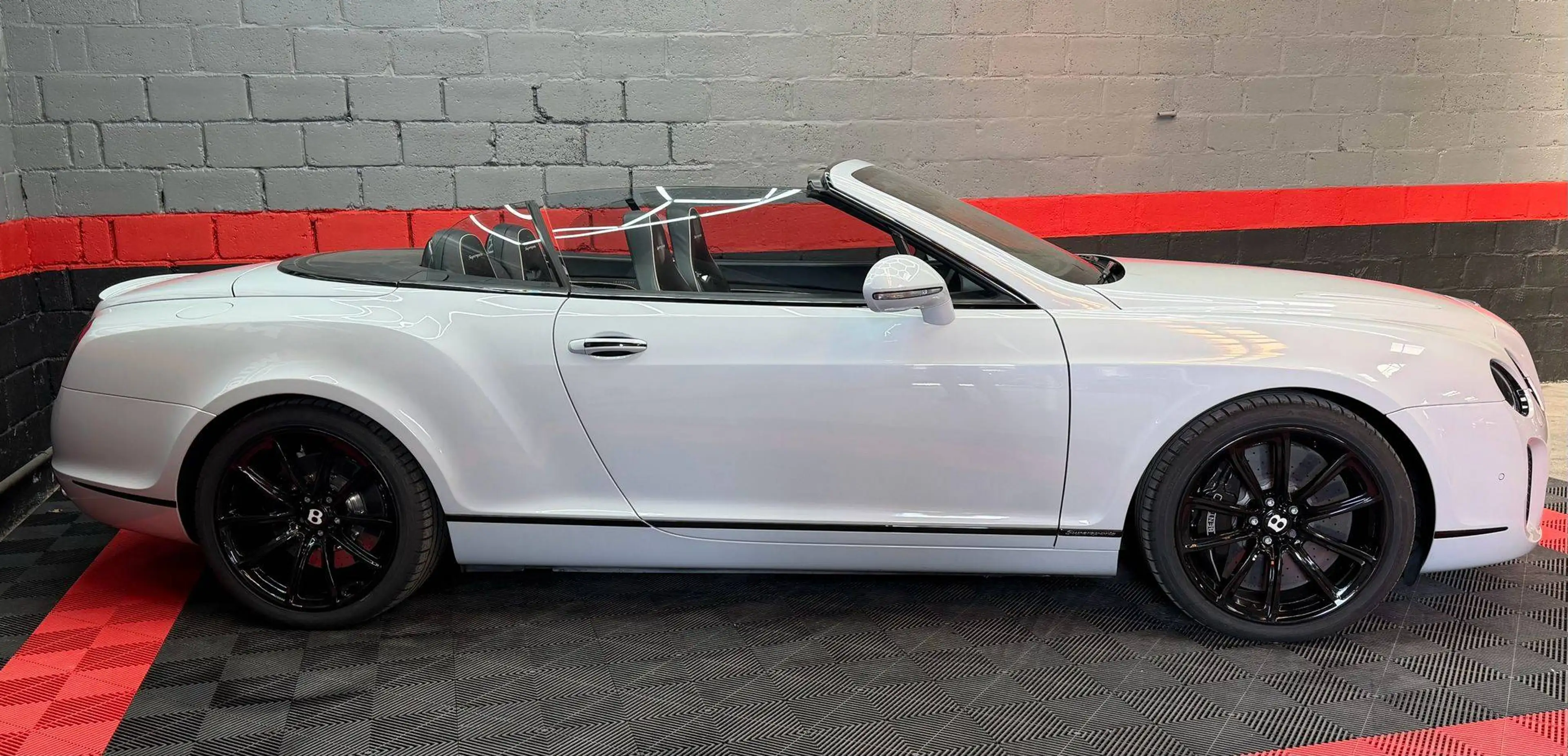 Bentley Continental GTC — photo 6