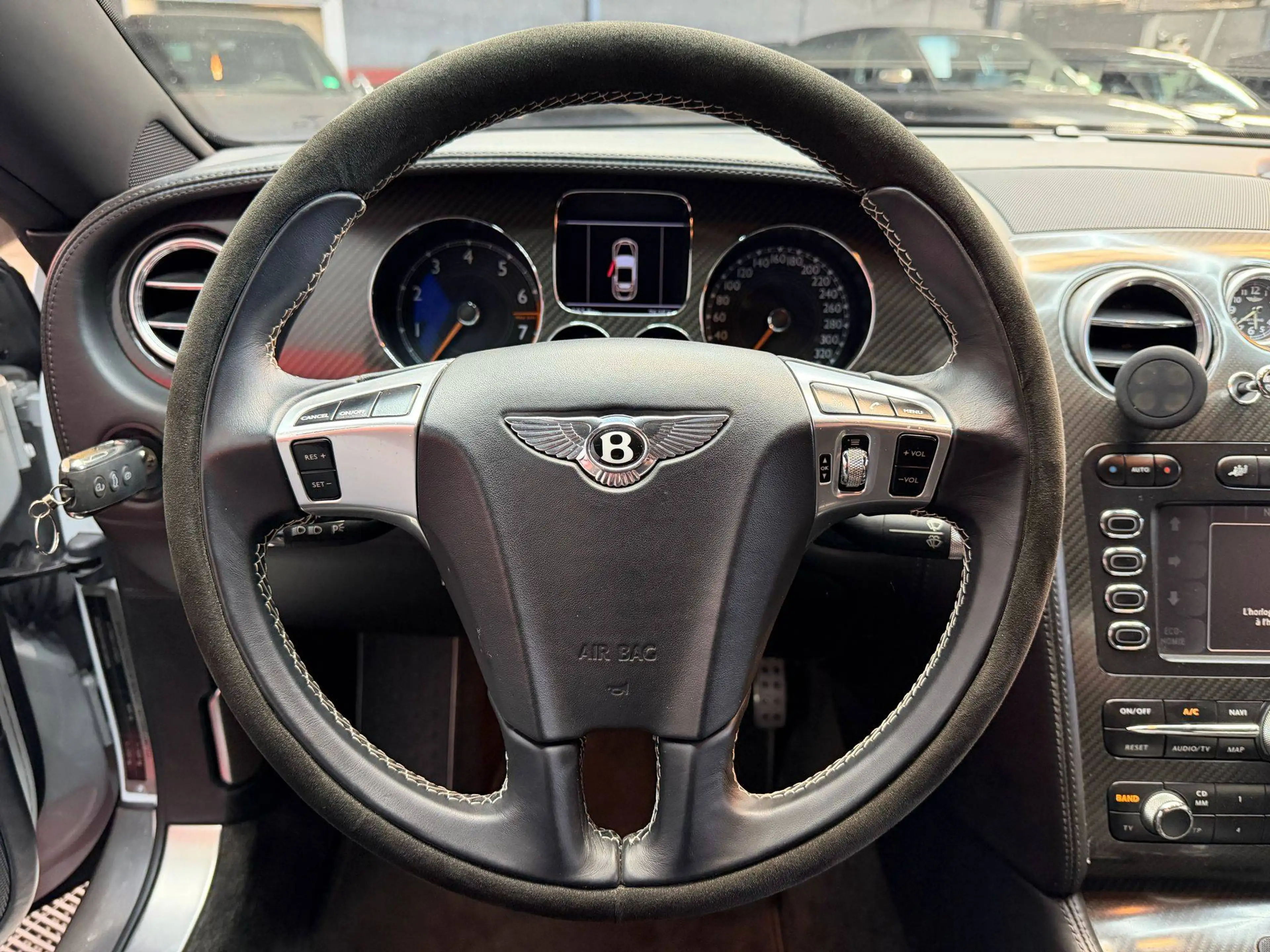 Bentley Continental GTC — photo 14