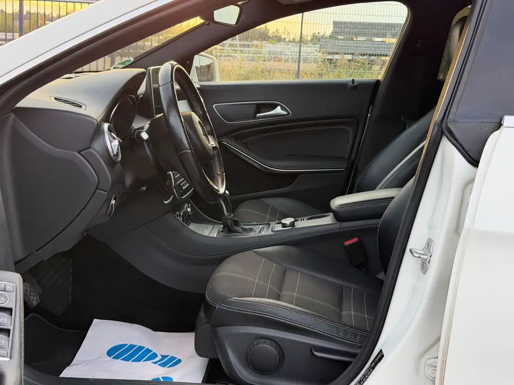 Mercedes-Benz Sonstige CLA Shooting Brake | Xenon | ACC | PDC | Navi Bild 8