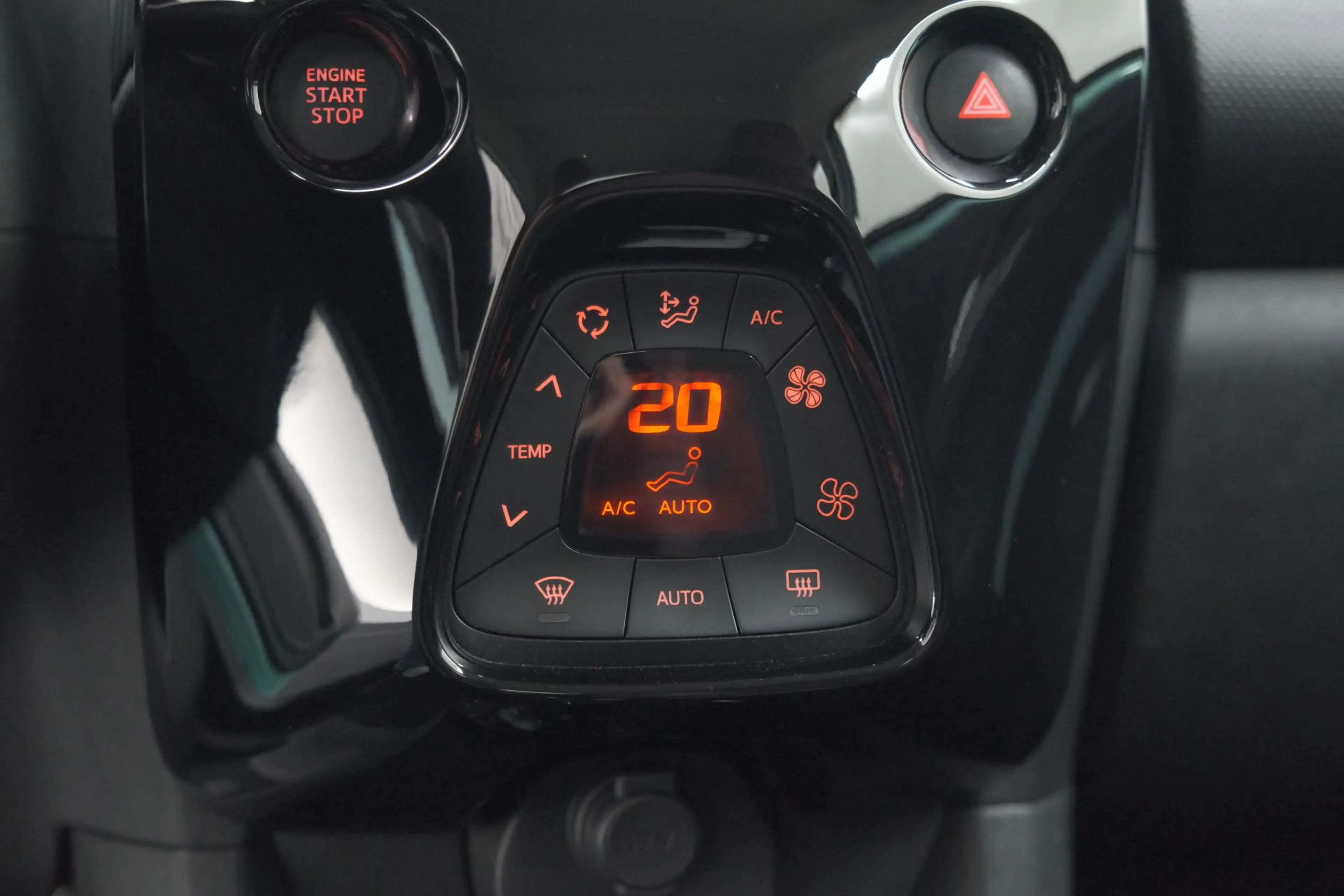 Citroen C1 1.0 VTi Shine | Automaat | Apple Carplay | Climate — photo 6