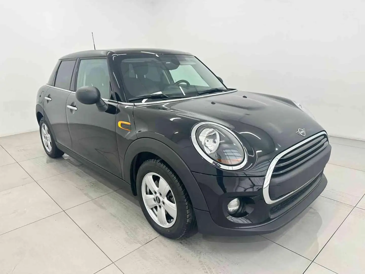MINI One 1.5 One D 5 porte Schwarz - 1
