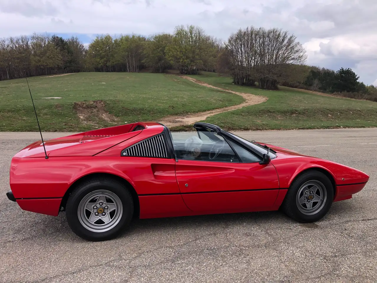 Ferrari 308 GTSi 2.9, foto 3