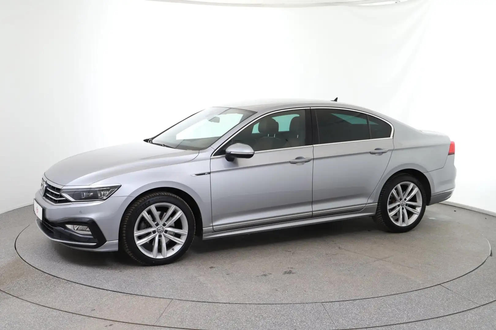 Volkswagen Passat Elegance TDI DSG Silber - 2