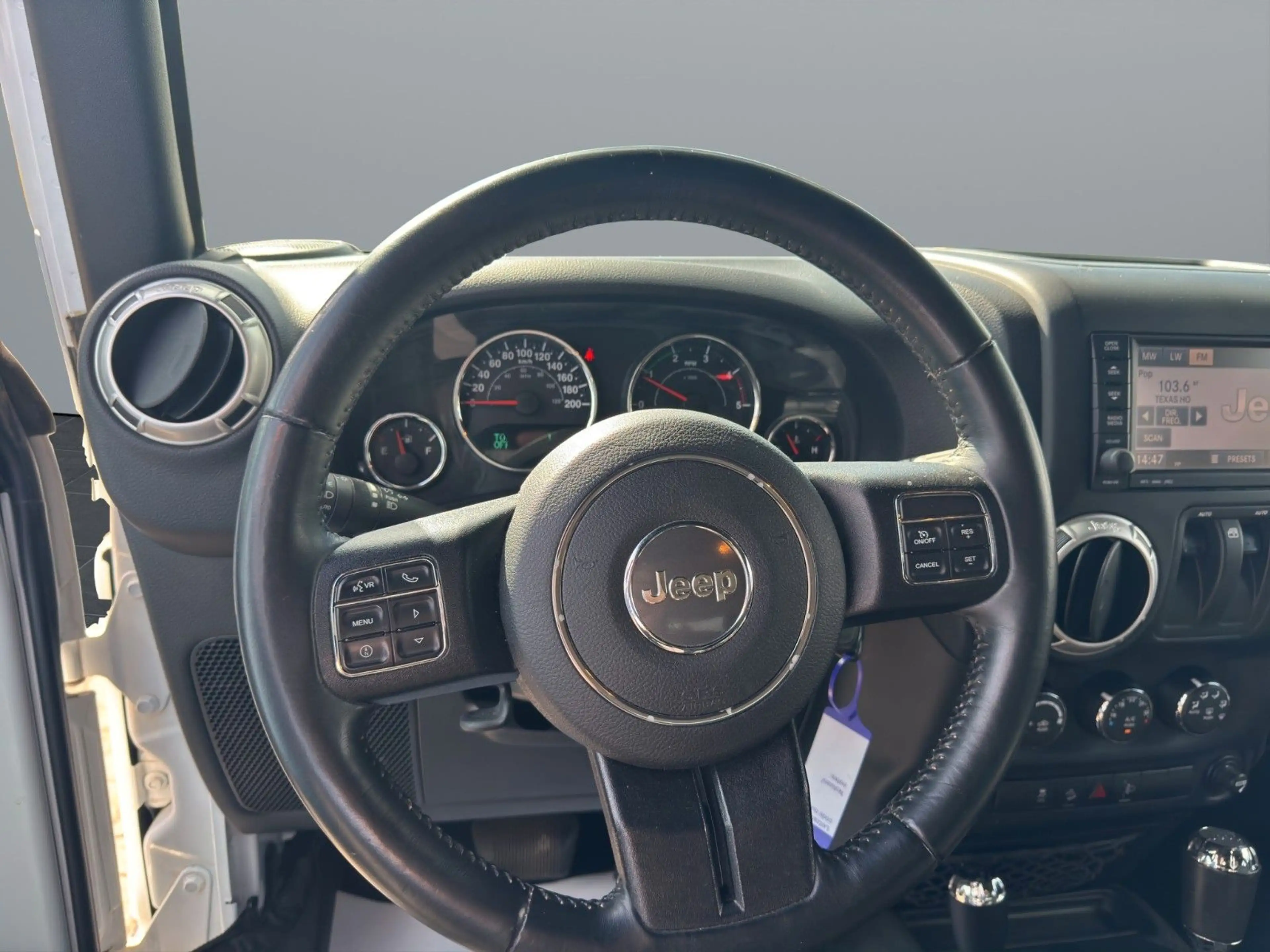Jeep Wrangler Unlimited Sahara aus 1.Hand — photo 12