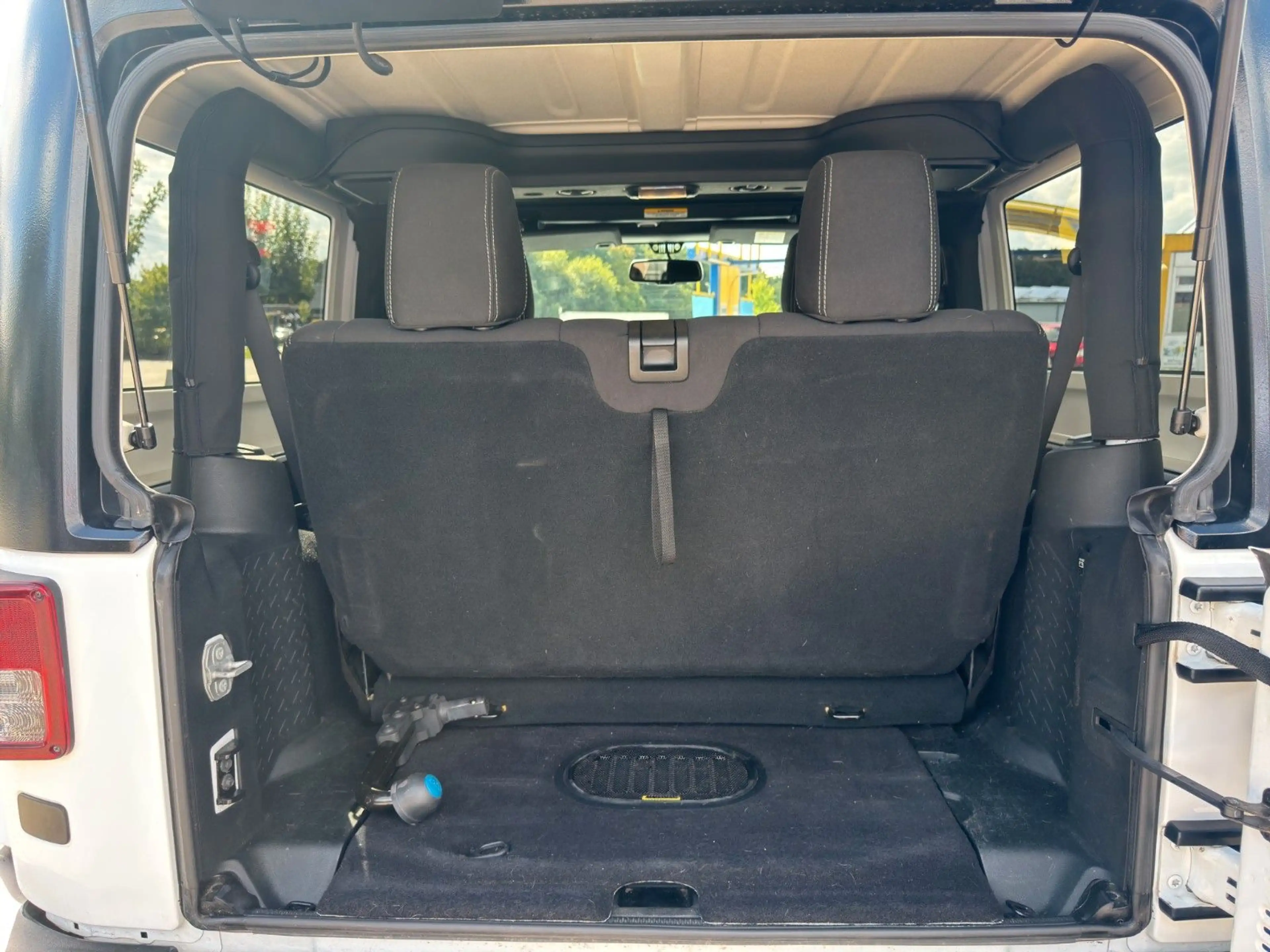 Jeep Wrangler Unlimited Sahara aus 1.Hand — photo 14