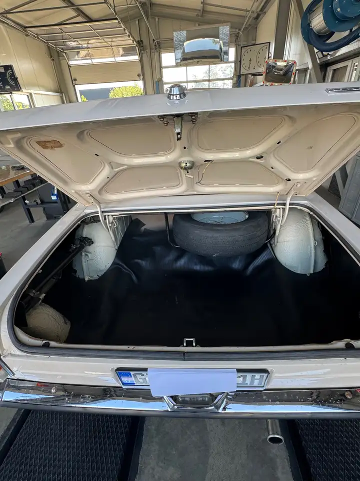 GAZ 2410, foto 2
