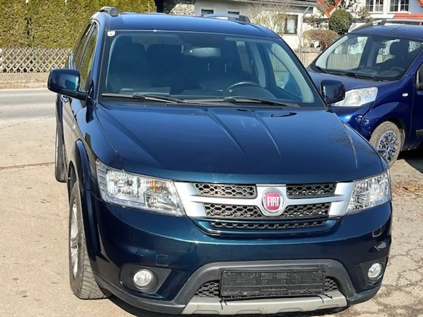Fiat Freemont Lounge AWD Getriebe Probleme Blau - 2