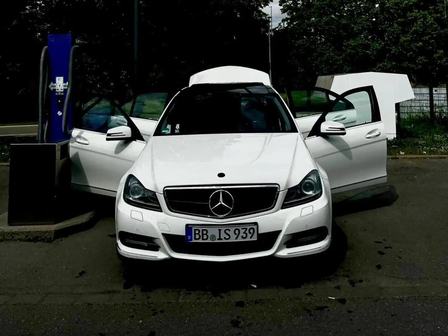 Mercedes-Benz C 350 C 350 4Matic (BlueEFFICIENCY) 7G-TRONICAvantgarde Weiß - 1