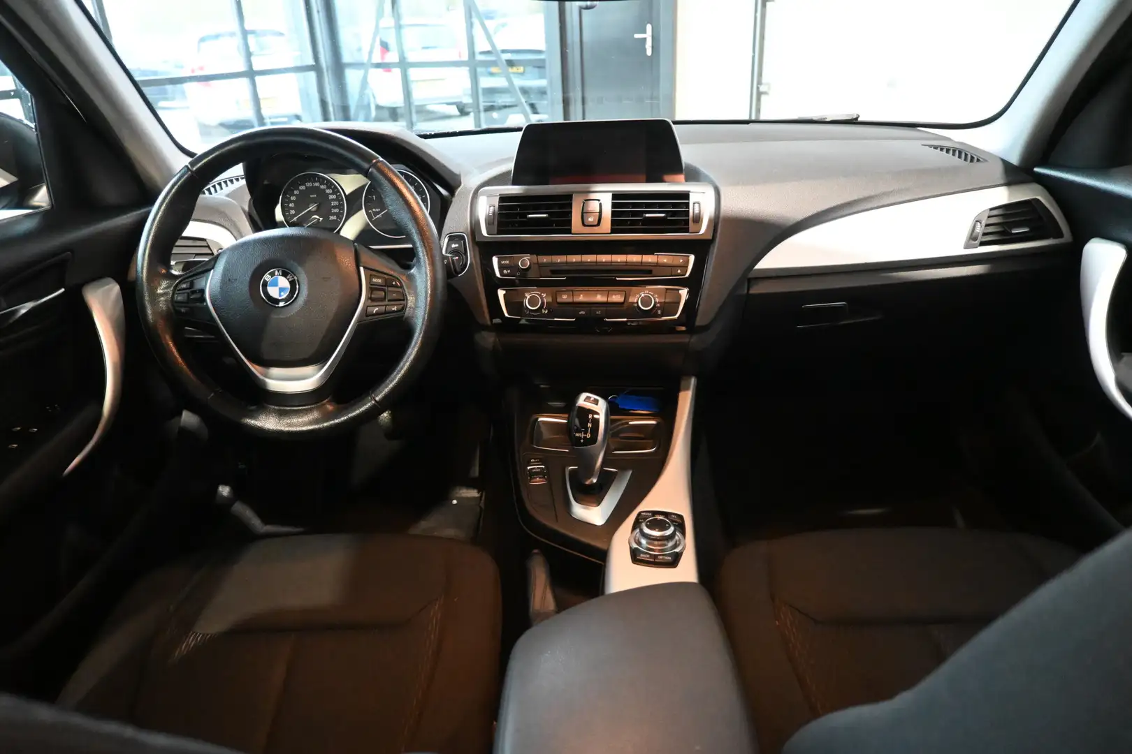 BMW 118 1-serie 118i EDE Corporate Lease Essential Automaa Bruin - 2