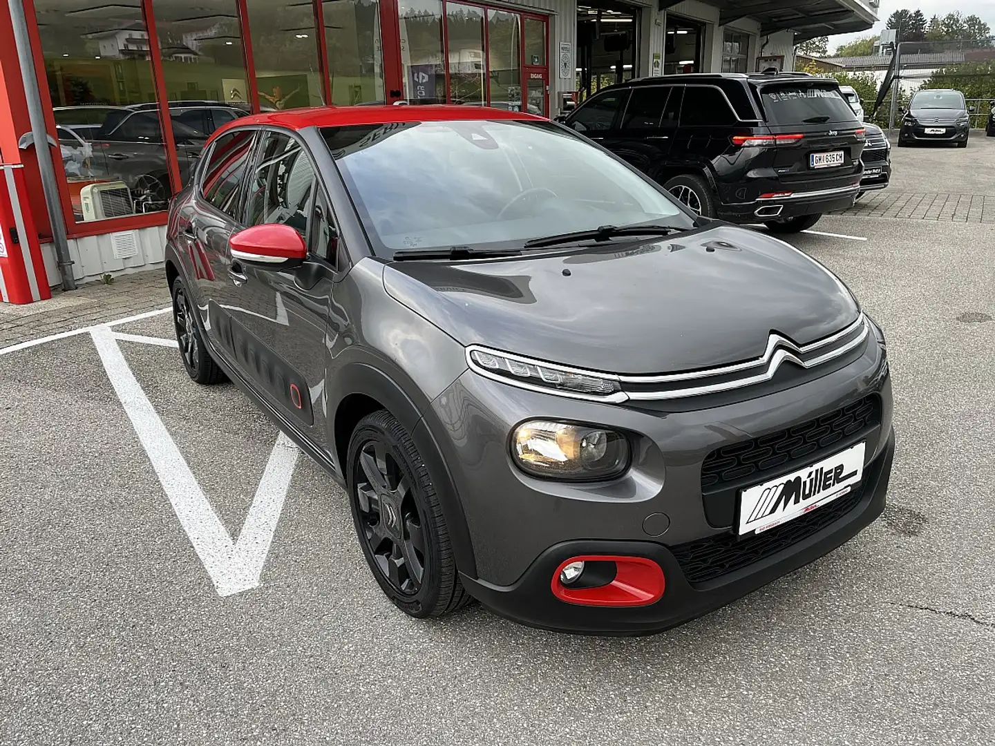 Citroen C3 PureTech 82 5-Gang-Manuell Shine Schwarz - 2