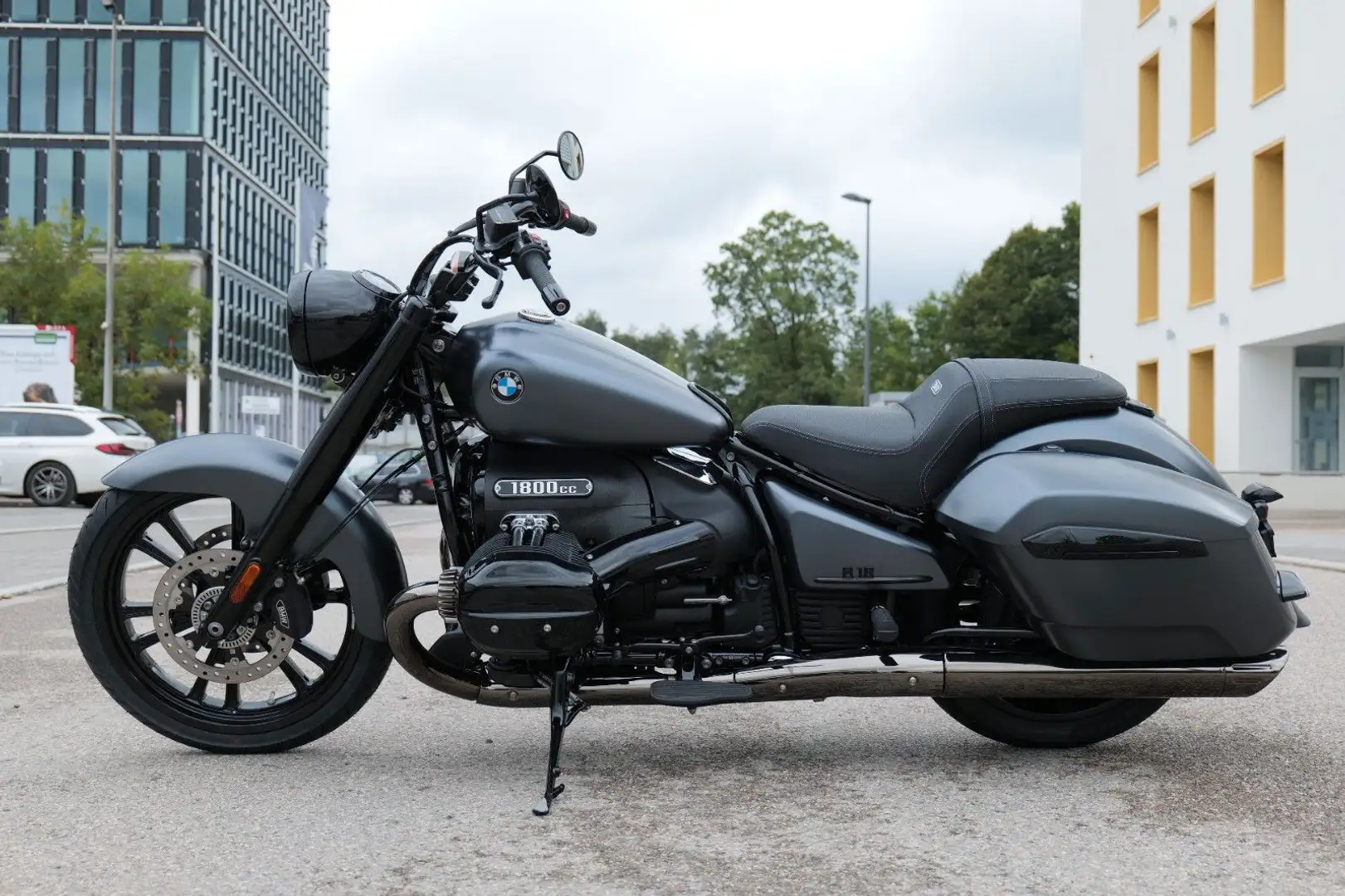 BMW R 18 Roctane Grey - 1
