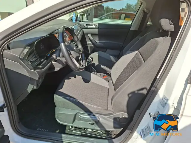 Volkswagen Polo view 9