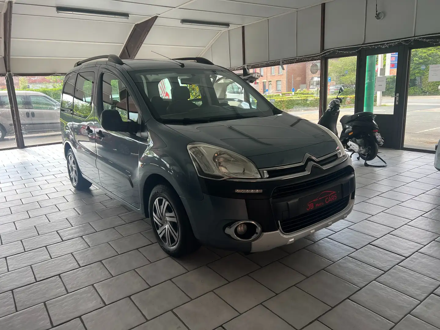 Citroen Berlingo Berlingo 1.6 HDI /CAR PASS/garantie/euro 5 Gris - 1