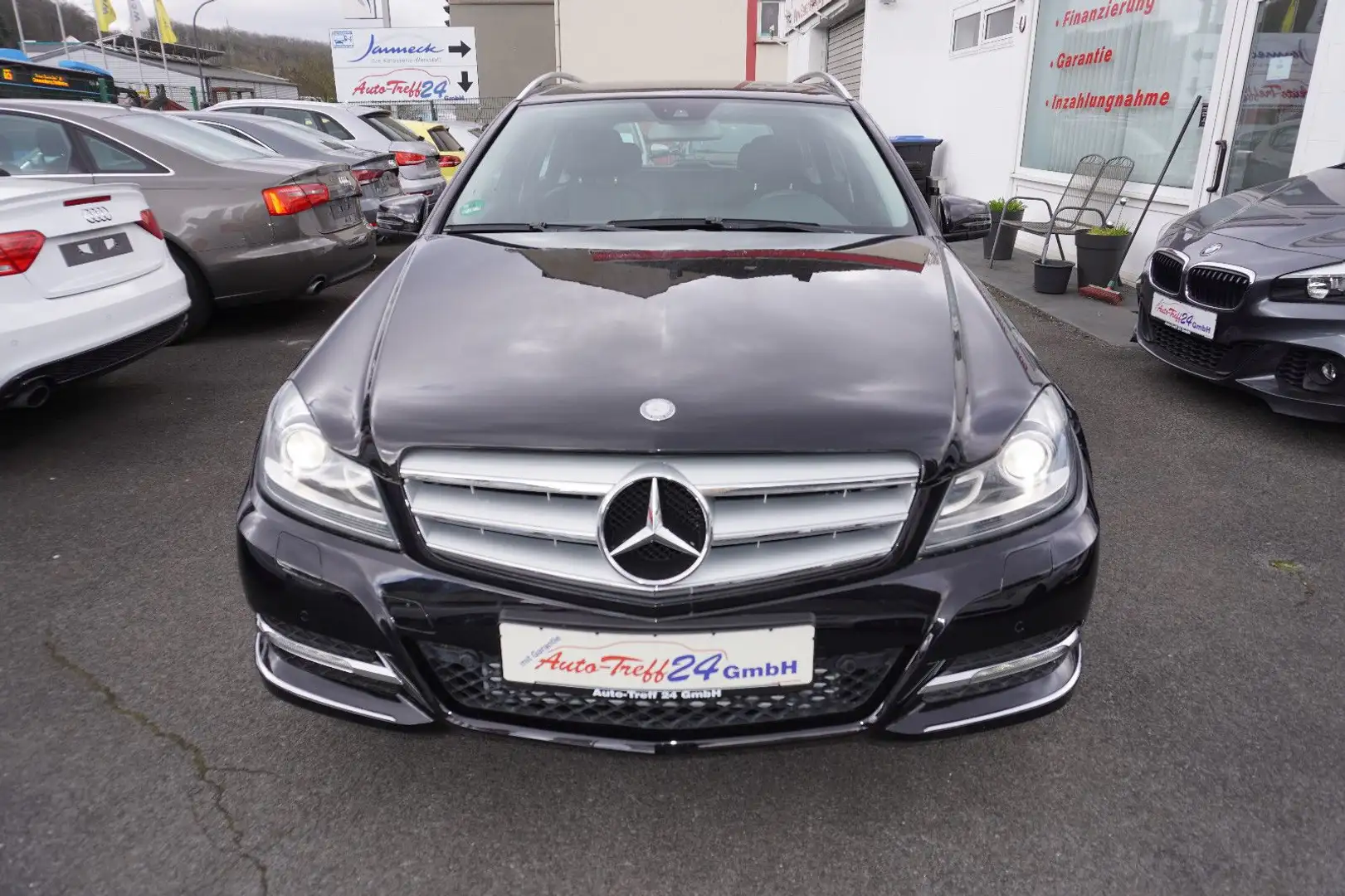 Mercedes-Benz C 180 T CGI Avantgarde*Bi-Xenon*Navi*Teilleder* Schwarz - 2