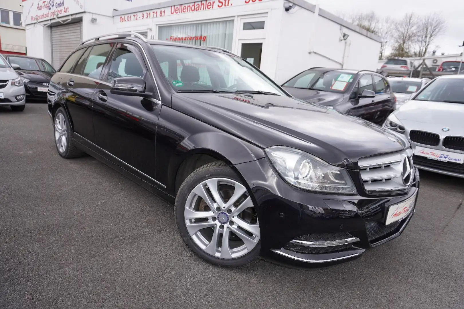 Mercedes-Benz C 180 T CGI Avantgarde*Bi-Xenon*Navi*Teilleder* Schwarz - 1