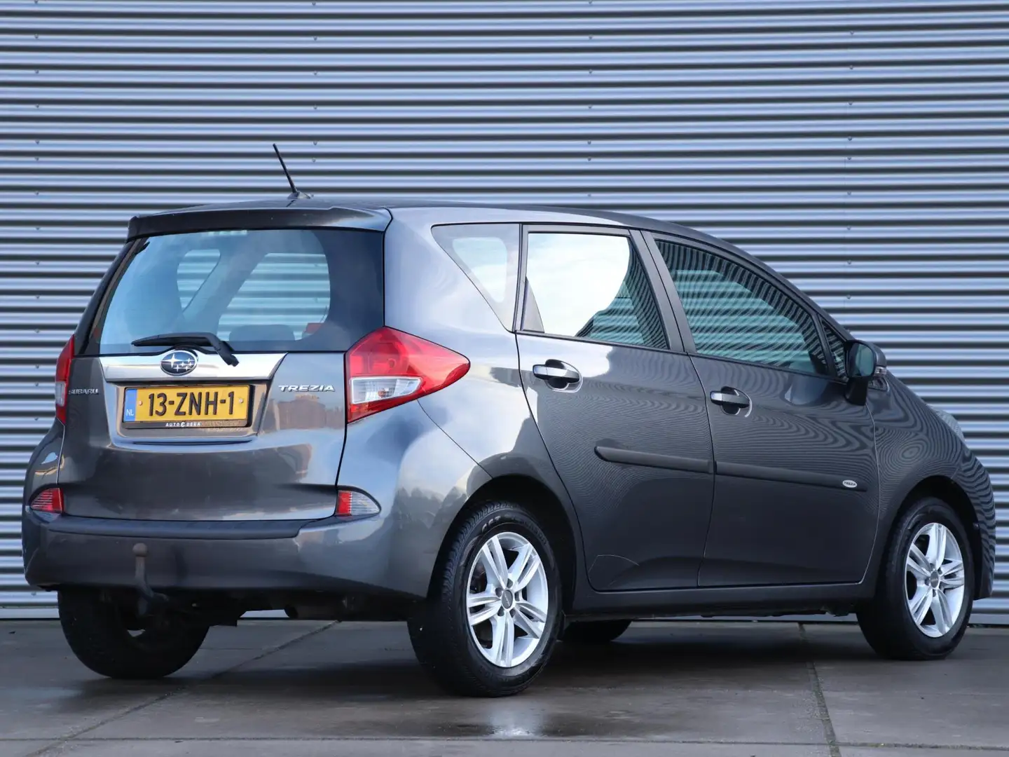 Subaru Trezia 1.3 Comfort *Airco*Trekhaak* Grau - 2