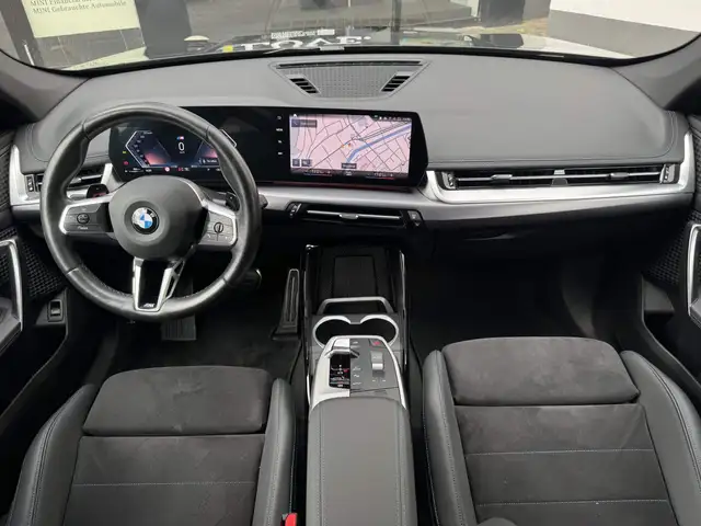 BMW X1 view 3