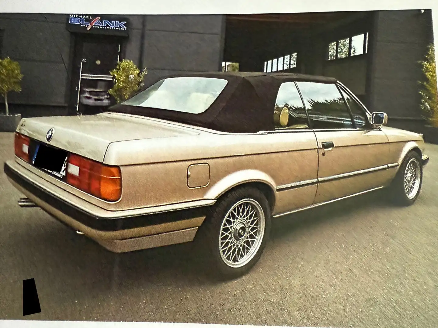 BMW 320 320i Oro - 1