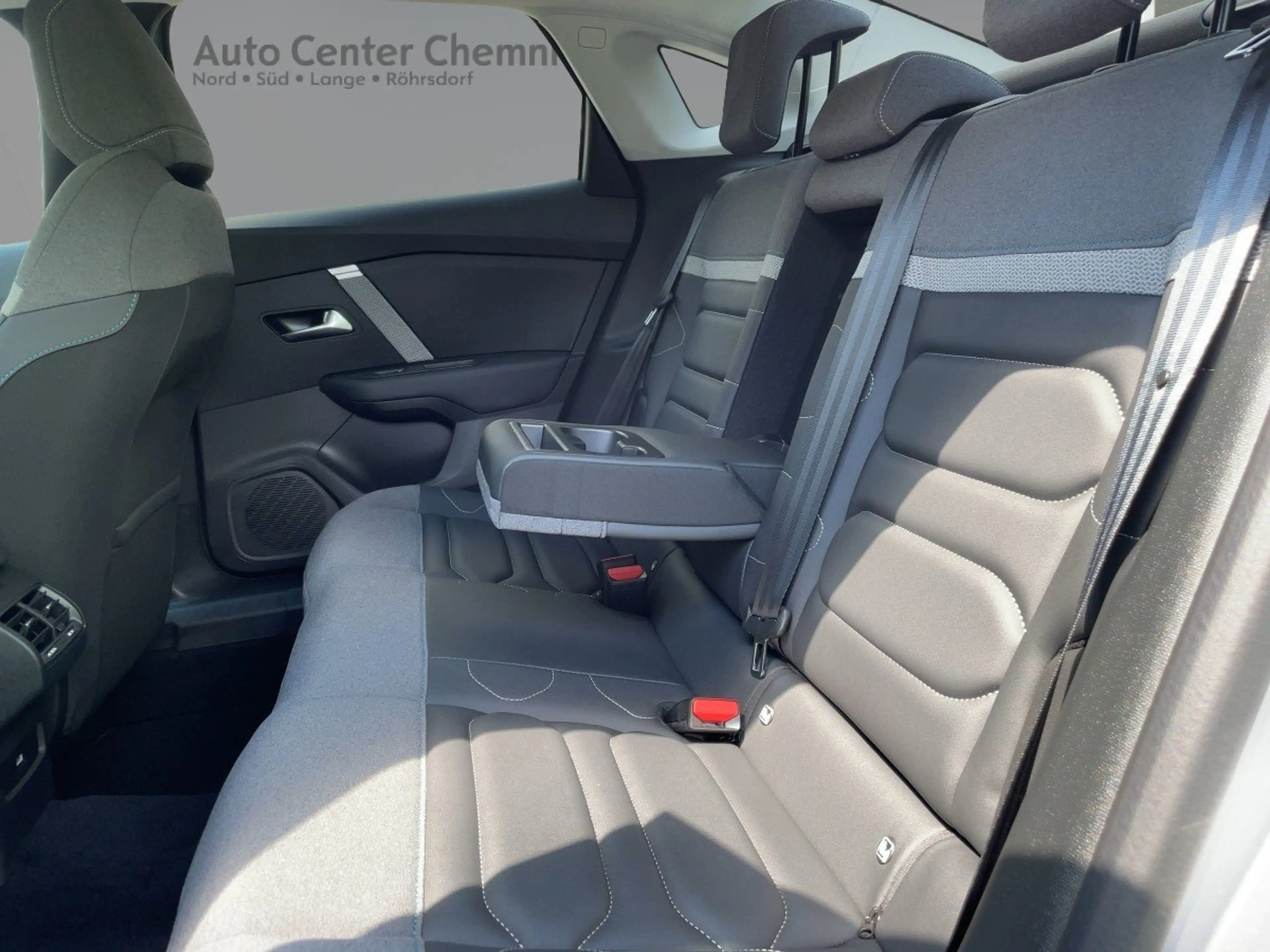 Citroen C4 X AT8 130 Max HUD/FullLED/Navi/SHZ/Kamera — photo 14