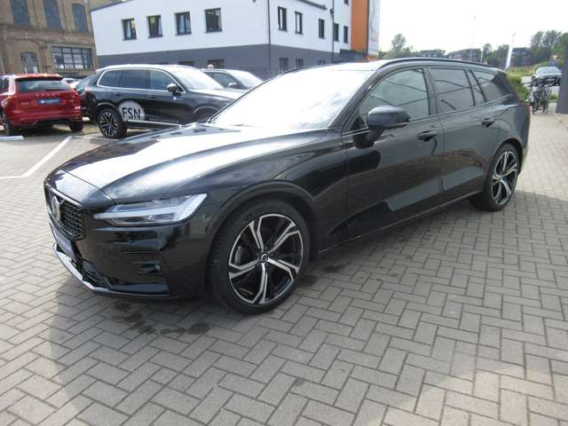 Imagine Volvo V60 B4 Benzin Ultra Dark Automatik